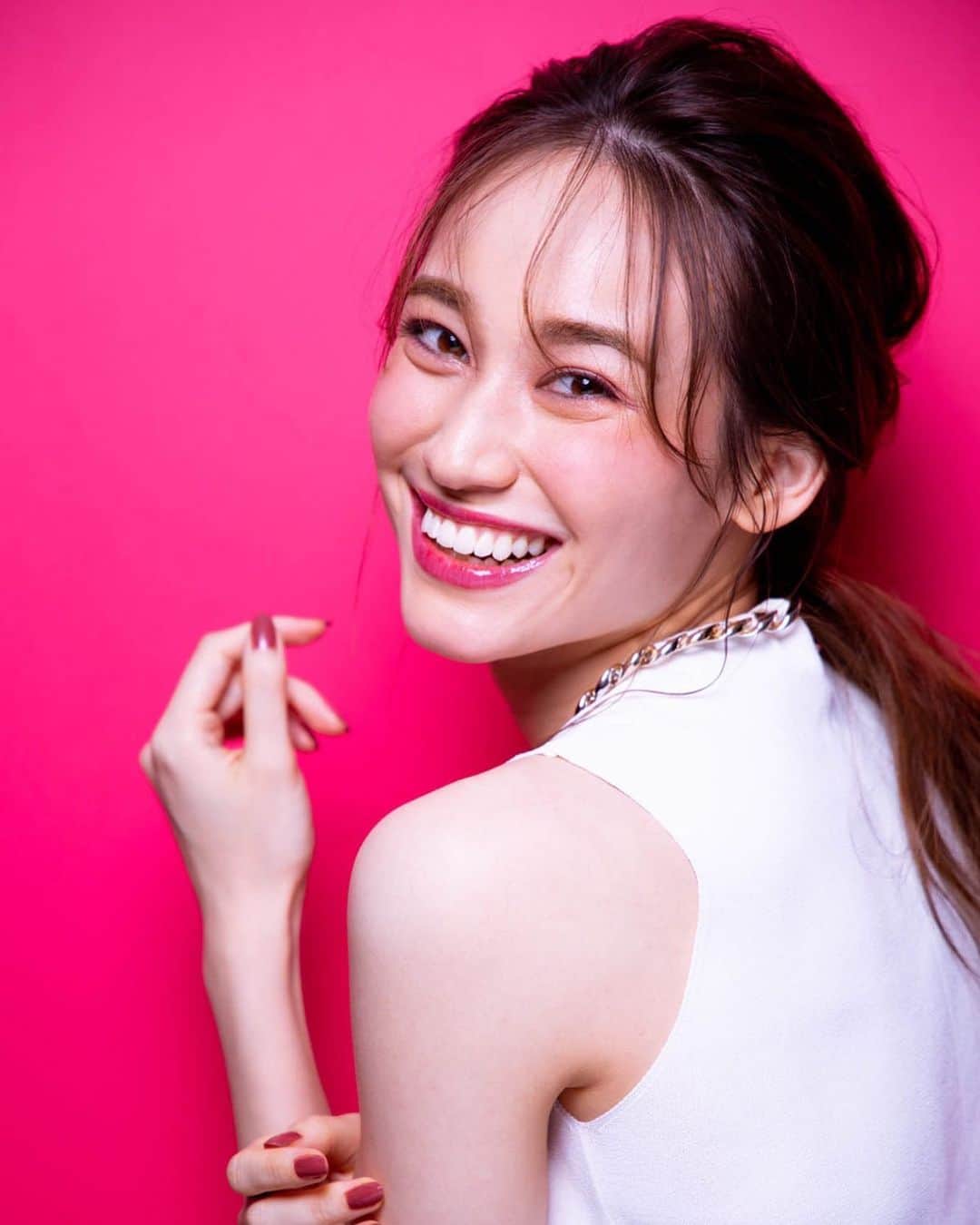 のインスタグラム：「. 💖🐷PINK🐷💖 . . #pink #makeup #shooting #model #pinkmakeup #smile #modelo #foto #maquiagem #rosa #ピンク #メイク #撮影」