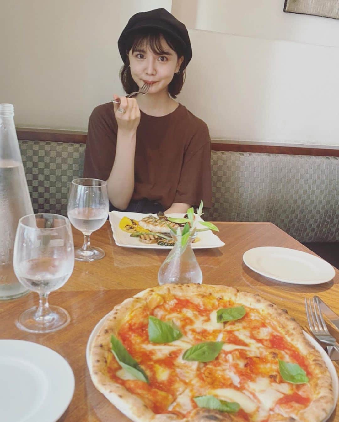 村田倫子さんのインスタグラム写真 - (村田倫子Instagram)「楽しかった昼下がり。 陽な気持ちのハングリーな会話は 心地良くて刺激的。 なんだか波長があうあさぎーにょちゃん☺︎また、近々ね。」9月13日 20時36分 - rinco1023