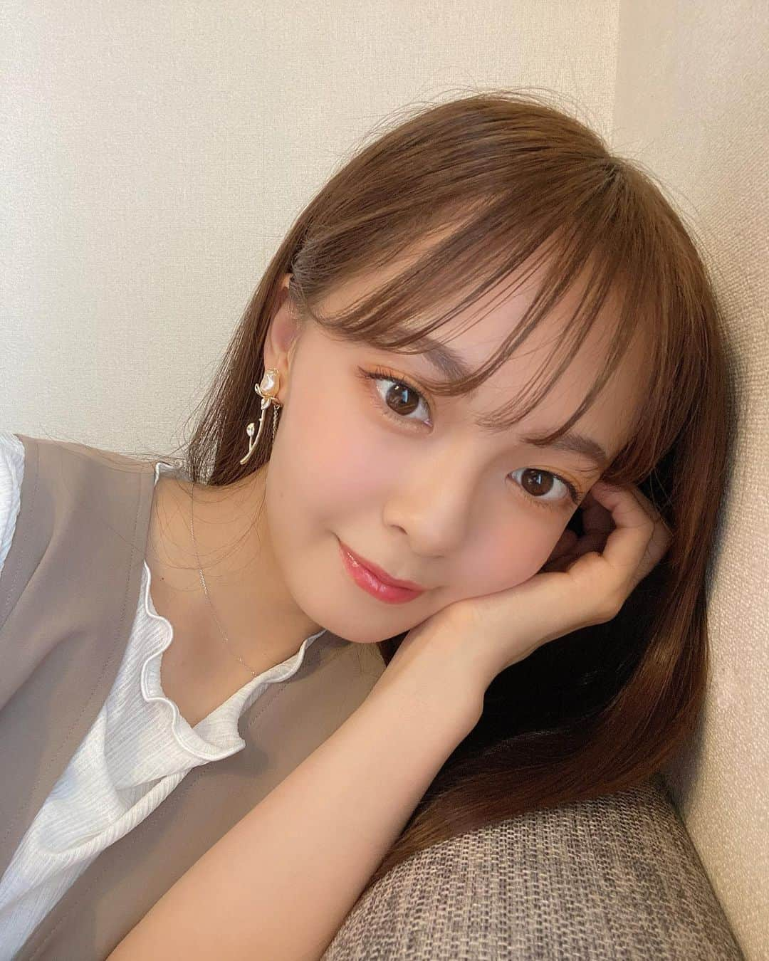 湯本亜美さんのインスタグラム写真 - (湯本亜美Instagram)「ㅤㅤㅤ 先日 #AKB新聞 の取材でした📰 掲載日決まったら報告します！ オレンジメイクしたんだ〜☺️🧡🍊🟠」9月13日 20時40分 - amiyumoto_official