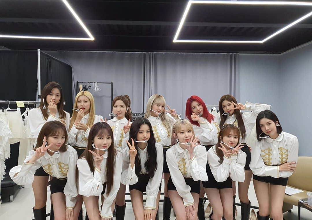 h3artbrak3rsさんのインスタグラム写真 - (h3artbrak3rsInstagram)「… #IZONE #아이즈원 #アイズワン #wonyoung #장원영 #sakura #宮脇咲良 #yuri #조유리 #yena #최예나 #yujin #안유진 #nako #矢吹奈子 #eunbi #권은비 #hyewon #강혜원 #hitomi #本田仁美 #chaewon #김채원 #minju #김민주 #chaeyeon #이채연 #ONLINECONCERT #ONEIRICTHEATER」9月13日 20時45分 - h3artbrak3rs