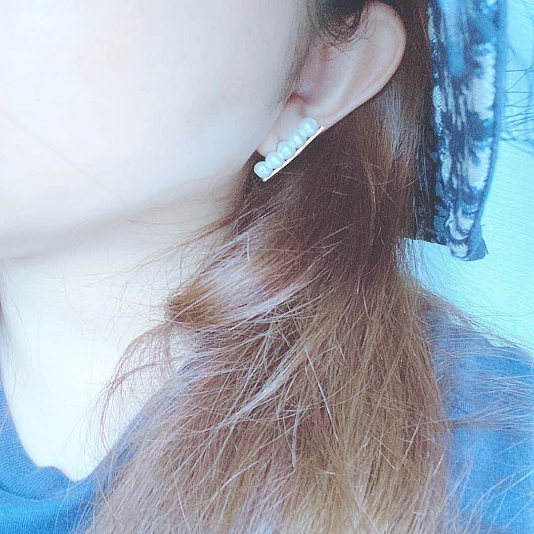 津久江麻由さんのインスタグラム写真 - (津久江麻由Instagram)「. #私の家政婦ナギサさん　で 多部未華子ちゃんが着けてるのを観て しかも基本そのピアスつけてて 欲しい😫💕と思って検索したら 作ってる方がいたの〜🥺💞 これは運命！と思って DMで質問して購入しました😭💞 ゴールドのふち？みたいなのも 付いていて🥺✌🏻💞 .  . 家政婦ナギサさんの多部未華子ちゃんの ファッション、参考になる☺️💞 . あ〜買えて良かった〜😭😭😭 . . . #tasaki #イヤカフ #イヤーカフ #ピアス #イヤリング　#多部未華子 #アクセサリー #ピアス女子 #毎日コーデ #お気に入りコスメ #コスメ大好き #メイク好き #デパコス #コスメ紹介 #今日のメイク  #今日のコスメ #プチプラコスメ #メイク好きさんと繋がりたい #コスメ好きさんと繋がりたい #おすすめコスメ #コスメ購入品 #コスメ好き #メイク好き #今日のコーデ #今日のコーディネート #本日のコーデ  #ラフコーデ  #ネックレス」9月13日 20時53分 - mayu_tsukue