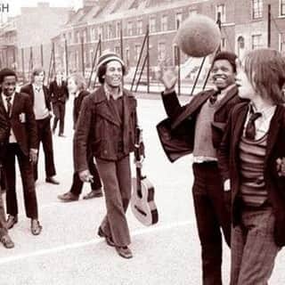 アンダーグラウンドのインスタグラム：「⁠ When the great Bob Marley arrived in London in 1972, he came as a relatively unknown Reggae pioneer. His time in London and the UK has been documented by the BBC – “When Bob Marley came to Britain” and is worth a view for the insightful account of his rise to international stardom ⁠ More importantly, we are served up with a close up of a congenial Marley, knocking a football around in Battersea Park, an impromptu jam with a local band in Hulme Manchester and his all-round calm and friendly disposition. His appearance at Peckham Manor School was a classic example of his relaxed approach as well as his drive to gain recognition.  At the suggestion of art teacher Keith Baugh, who Marley met at the Bag O’Nails club in Soho, Marley put on a show at the school, together with Johnny Nash and ended the visit with a kick around with the school kids in the playground. The photo by Keith Baugh is as iconic as they come.⁠ You can catch the documentary on i-player with contributions from those who joined him on that first journey to the UK, including photographer Dennis Morris and filmmaker Don Letts.⁠」