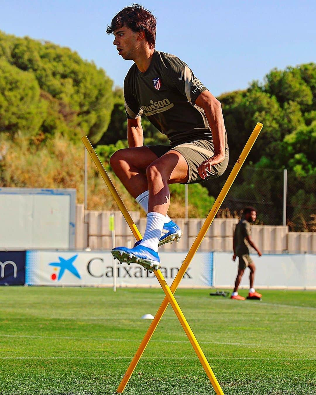 LFPさんのインスタグラム写真 - (LFPInstagram)「PUT IN WORK! 🔥 • #Joao #Felix #Work #Train #LaLiga #LaLigaSantander #HayQueVivirla #YouHaveToLiveIt #ViveLaLigaSantander」9月13日 21時02分 - laliga