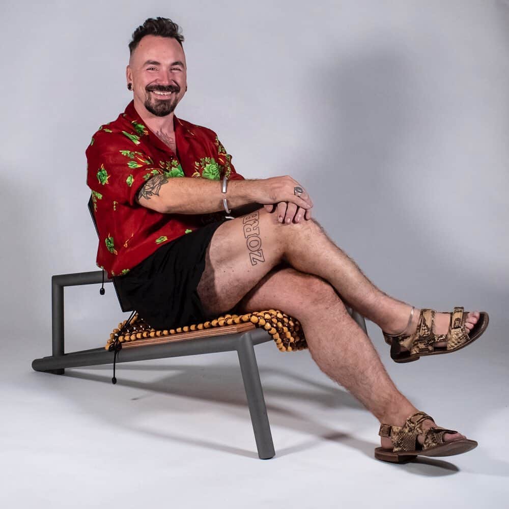 ジャンポールレスパナールのインスタグラム：「. On view @extra__ordinaire at the occasion of @brusselsdesignseptember. 8 four-handed designed seats and some experimental clothing are the fruits of a collaboration between @ateliersjetj and @jeanpaullespagnard.  From Wednesday to Sunday  From 1PM to 8PM」