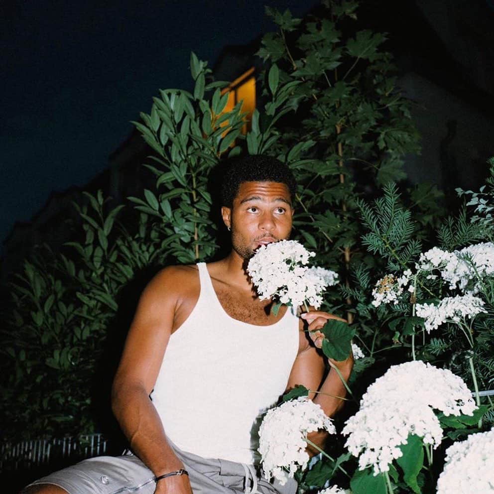 のインスタグラム：「Flower boy」