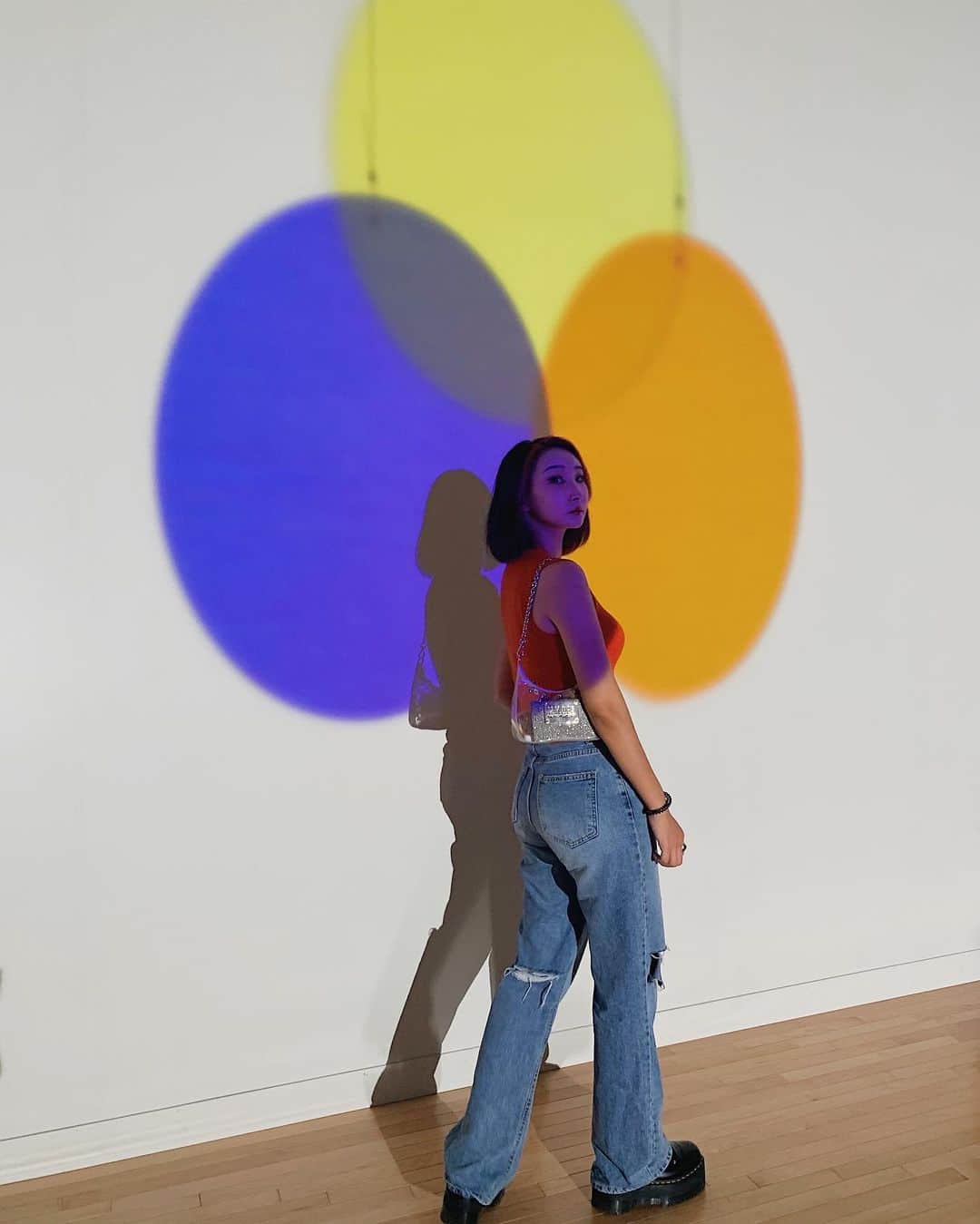 のインスタグラム：「💛💙🧡  #オラファーエリアソン #ときに川は橋となる #東京現代美術館」