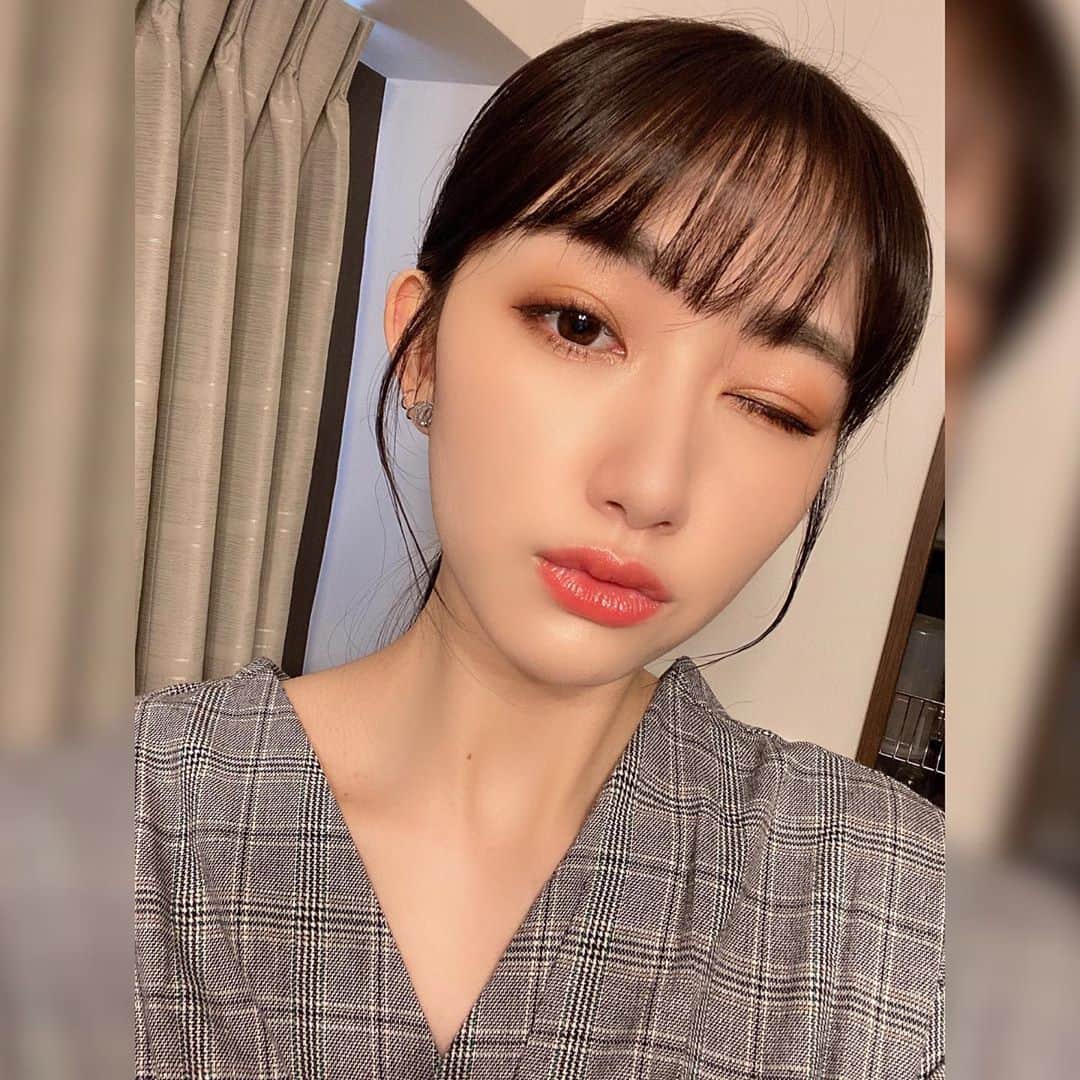 黒田瑞貴さんのインスタグラム写真 - (黒田瑞貴Instagram)「最近のらくちんヘア🤍🖤 #hairstyle #hair #ヘア #黒髪　#ぱっつん前髪」9月13日 21時28分 - kurodamizuki_