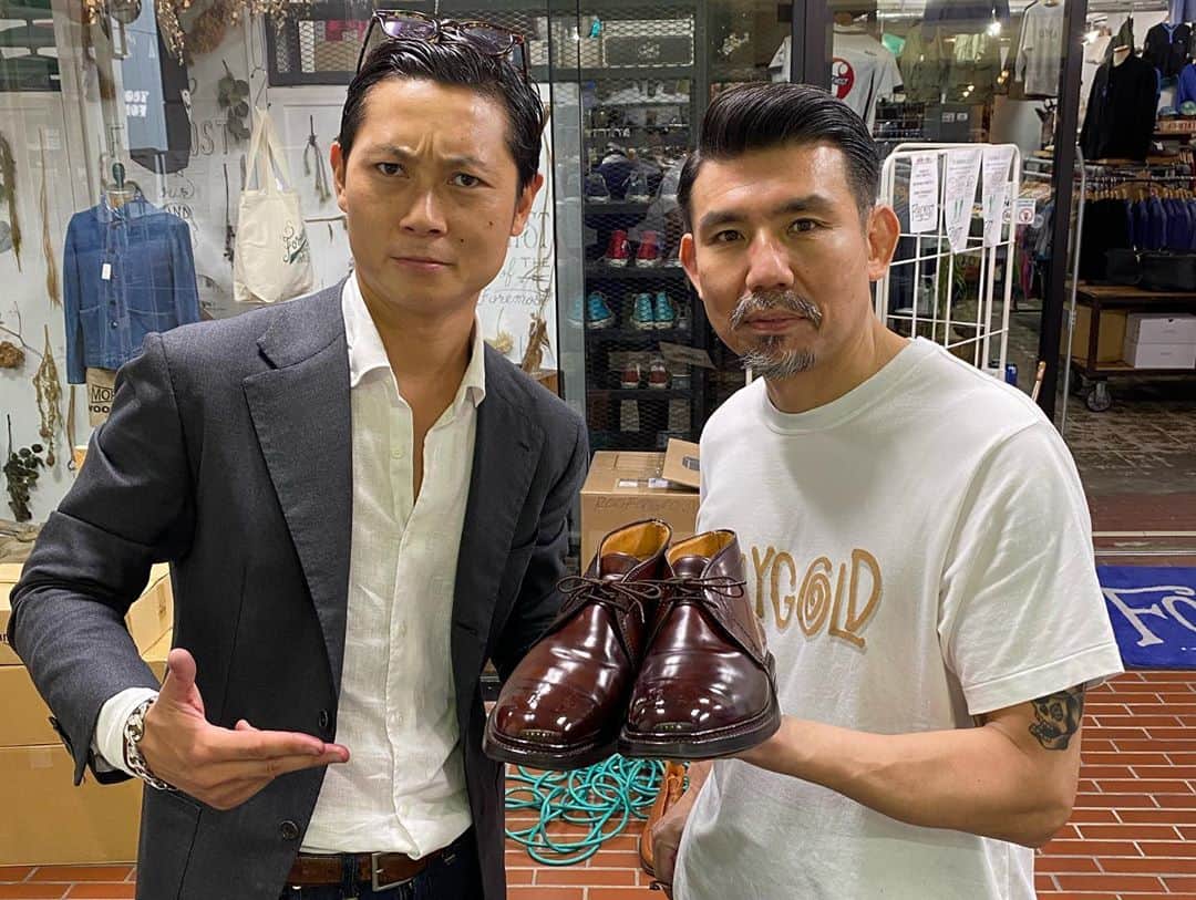Yuya Hasegawaさんのインスタグラム写真 - (Yuya HasegawaInstagram)「【STAY GOLD】@foremostvintage ✖️ @csf_official   富山にある日本屈指のヴィンテージショップforemostさんでone piace of rockの特別モデルが販売されるイベントが開催されたので僕も靴磨きに行きました！ 前日の21時から長蛇の行列ができ、200名を超すデニムラバーが集いました。 伝説の一日に立ち会えて、参加させて頂き本当にありがとうございました！そしてサプライズにも関わらず沢山の方々が靴をお持ち頂き本当にありがとうございました😊！ #foremostvintage #onepiaceofrock #connerssewingfactory #vintage #brifth #shoeshine」9月13日 21時34分 - yuya.hasegawa.brift.h