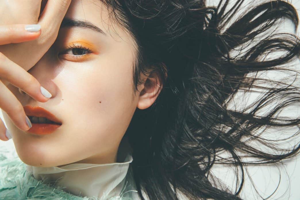 木部明美さんのインスタグラム写真 - (木部明美Instagram)「・﻿ my work♡ ﻿ ・　﻿ ・　﻿ @uppmag  up PLUS 9月号　﻿ ・　﻿ ・﻿ 秋の新色コスメたちで﻿ 秋make🍁ご紹介させて頂いてます☺︎ ﻿ ・　﻿ ・﻿ １枚目のリップは﻿ 10/2発売の @roselabo.japan さんと　 きべコラボリップ﻿ テラコッタのカラーになります〜！！﻿ ・　﻿ ・﻿ ↑ ﻿ 明日9/14〜予約開始しますので﻿ 気になる方は是非﻿ チェックしてみて下さいね〜🙌♡﻿  　 　 #hairmake #make#cosmetics #秋メイク#upplus #lip#きべヘアー #きべメイク#🍡」9月13日 21時36分 - kibeburu