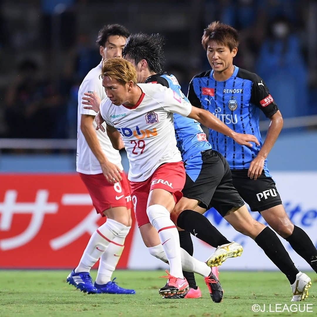 サンフレッチェ広島さんのインスタグラム写真 - (サンフレッチェ広島Instagram)「. ⚽️明治安田生命J1リーグ第16節　試合結果⚽️ 川崎フロンターレ　5-1　サンフレッチェ広島 前半：1-0 後半：4-1 【得点者（広島のみ）】浅野雄也  後半開始から6分間で3点を失うなど、今季最多の5失点を喫して、首位を独走する川崎Fの攻撃力を止めることができず、悔しい敗戦。  #ドウグラスヴィエイラ 選手 #レアンドロペレイラ 選手 #エゼキエウ 選手 #浅野雄也 選手 #sanfrecce #積攻」9月13日 21時40分 - sanfrecce.official