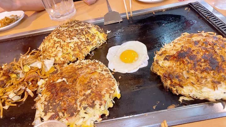 のインスタグラム：「ずっと食べたかった風月のお好み焼き🧇🍳🐙全部焼いてくれるし 本当美味しかったー🤗  #疲れた #お好み焼き#楽しんご」