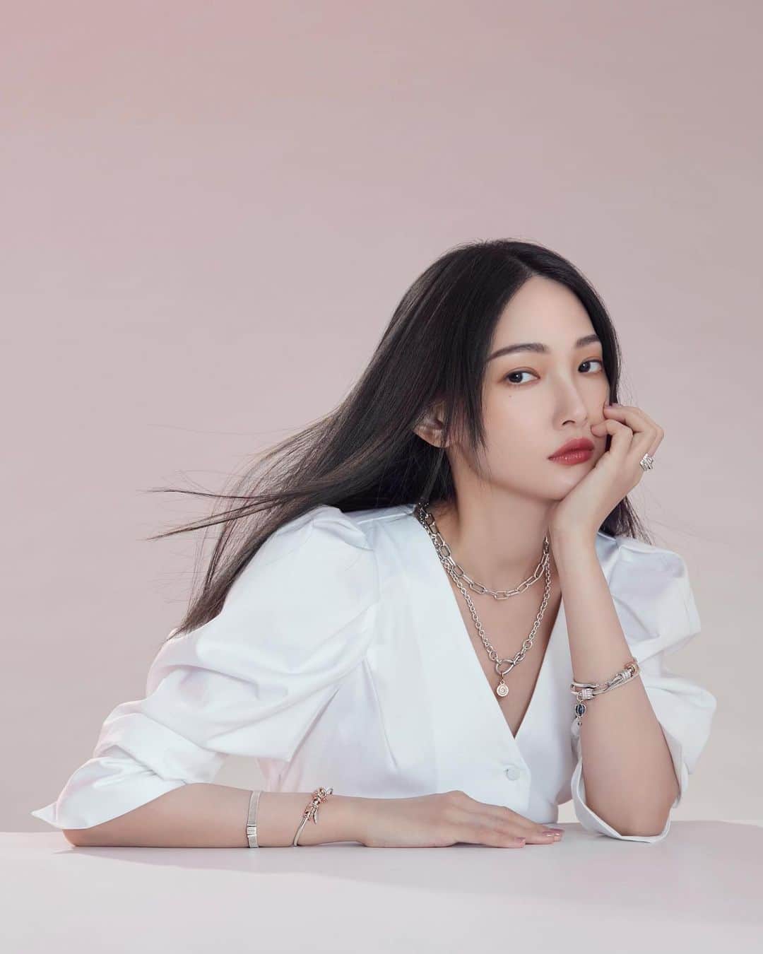 林映唯のインスタグラム：「#Pandora #SomethingAboutYou #PandoraCharm @theofficialpandora」