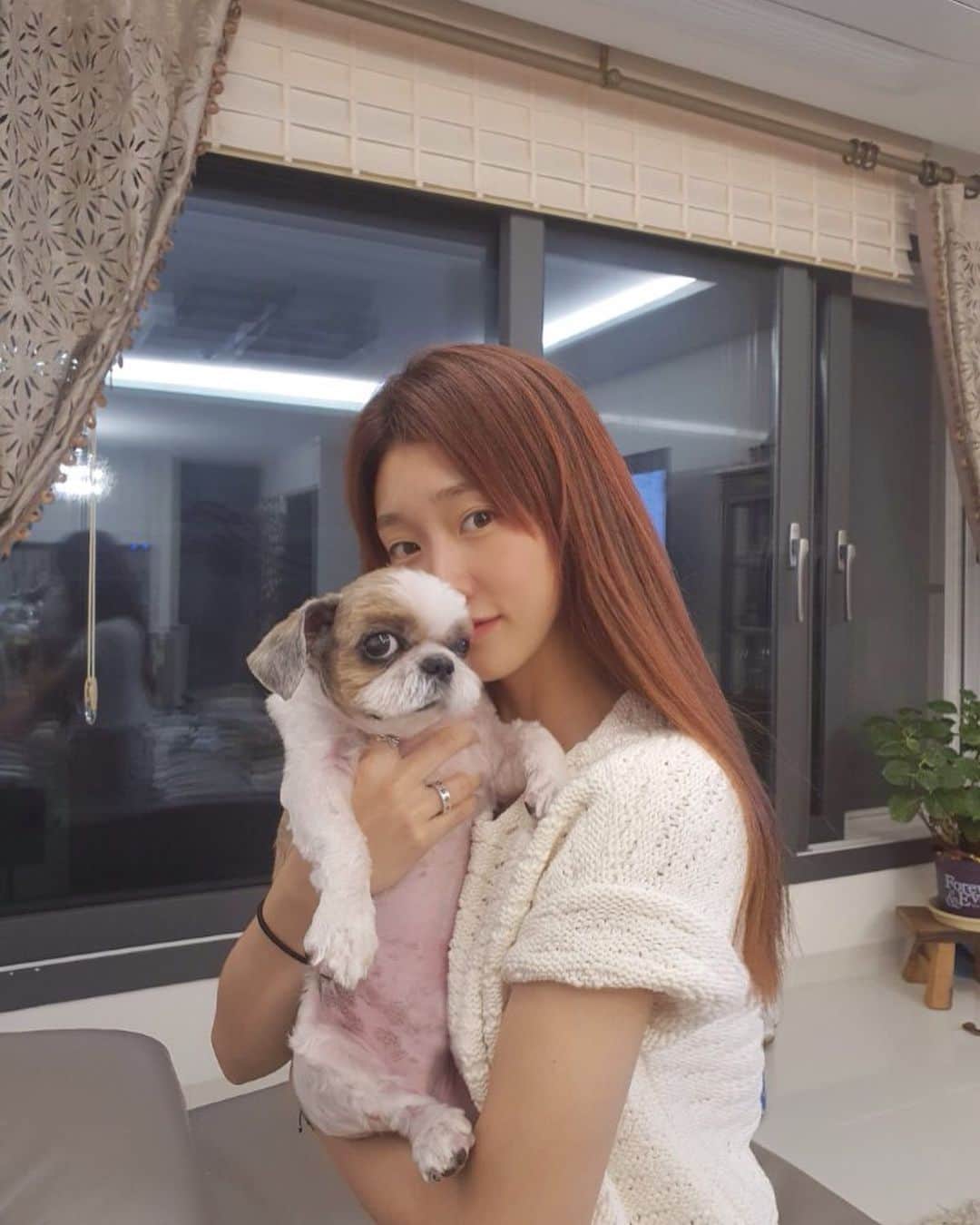 チャ・ミンジのインスタグラム：「누나가 많이 사랑해🥰」