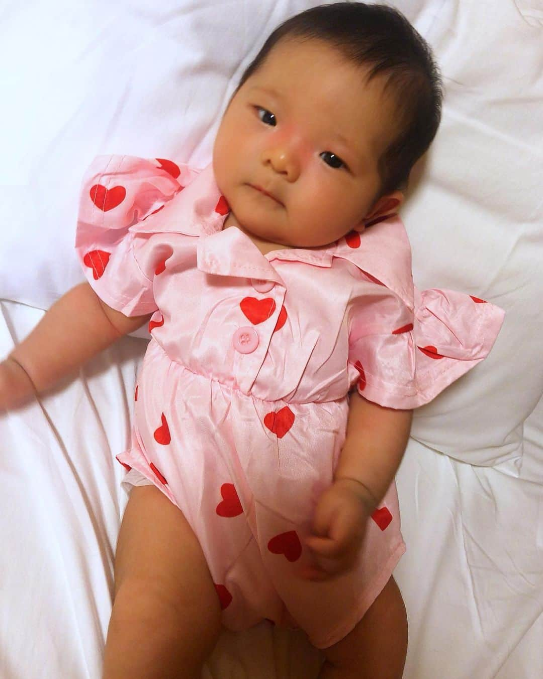 miniさんのインスタグラム写真 - (miniInstagram)「😍💓❤️ Heart Sunglasses & Heart Rompers♡  @babelbreak  #babyariel #baby #babyootd #babelbreak #ベビー #ベビー服 #生後2ヶ月」9月13日 13時20分 - mini.stagram