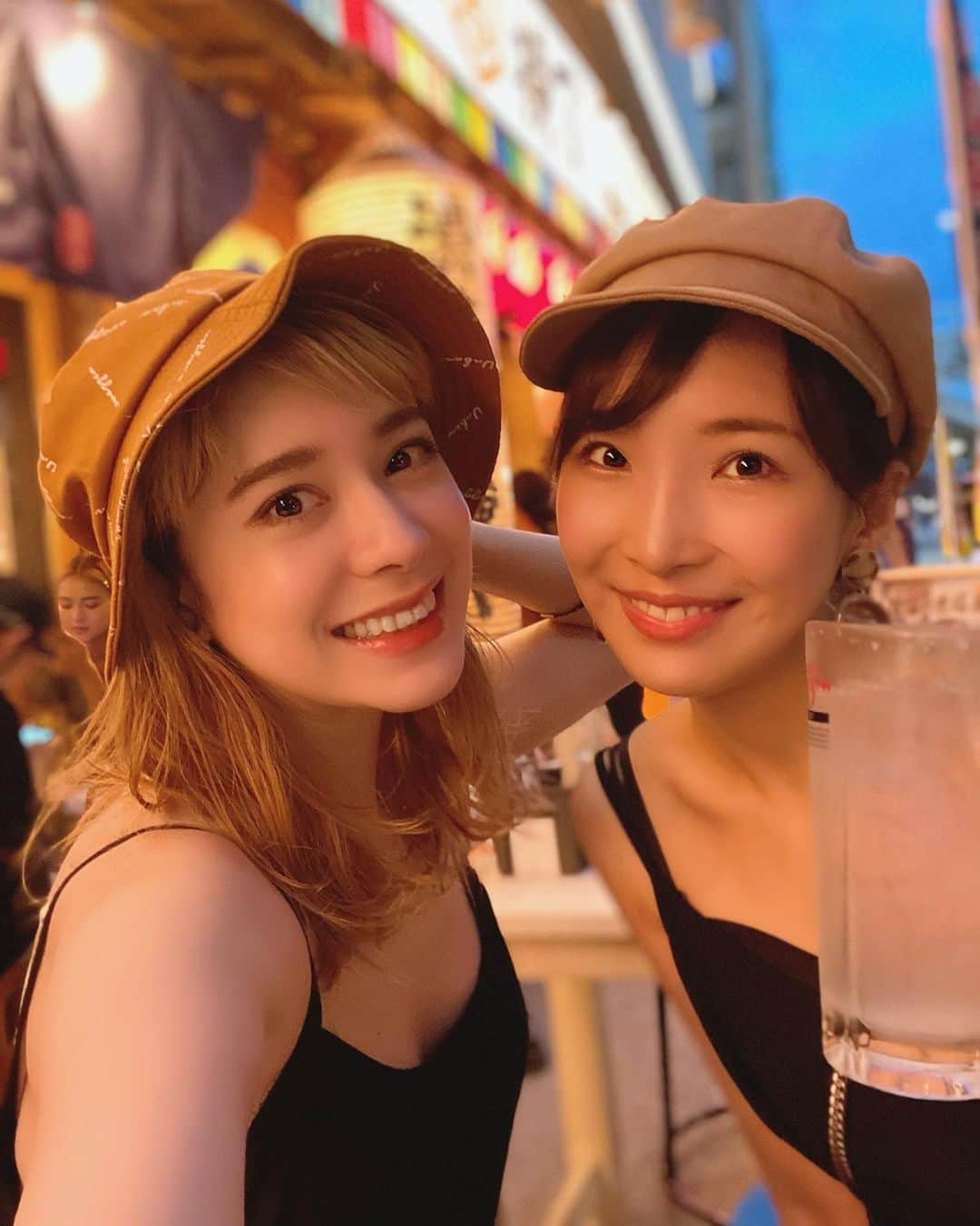 工藤ジェニファー茉侑さんのインスタグラム写真 - (工藤ジェニファー茉侑Instagram)「@shibuya_yokocho  出てくるの遅いし、店員さんやる気なさそうで残念だったけど、夏の夜と横丁の灯りの雰囲気は好き💋  #魚利喜　コスパは微妙だけどメニューは多い👏　  楽しみにしてた地方餃子とやきとりの食べ比べ、、、各店舗からの出前注文が現在できませんとゆわれて断念😭😢🙅‍♀️ オペレーションが改善されたらまた来たいなぁ。。🥺  #渋谷グルメ　#渋谷　#南平台　#代官山　#代官山グルメ #shibuya #shibuyatokyo #お酒好きな人と繋がりたい　#お酒　#グルメスタグラム　#美容好きな人と繋がりたい #居酒屋 #酒好きな人と繋がりたい #酒スタグラム #ダイエット　#サプリ　#ダイエッターさんと繋がりたい #ダイエット仲間募集中 #ダイエット部　 #新橋グルメ #新橋　#新橋カフェ #酒好きな人と繋がりたい #酒好き女子 #japanesegirl #渋谷横丁　#miyashitapark #やきとり #出前注文 #レーション」9月13日 13時35分 - jennifermayu_s