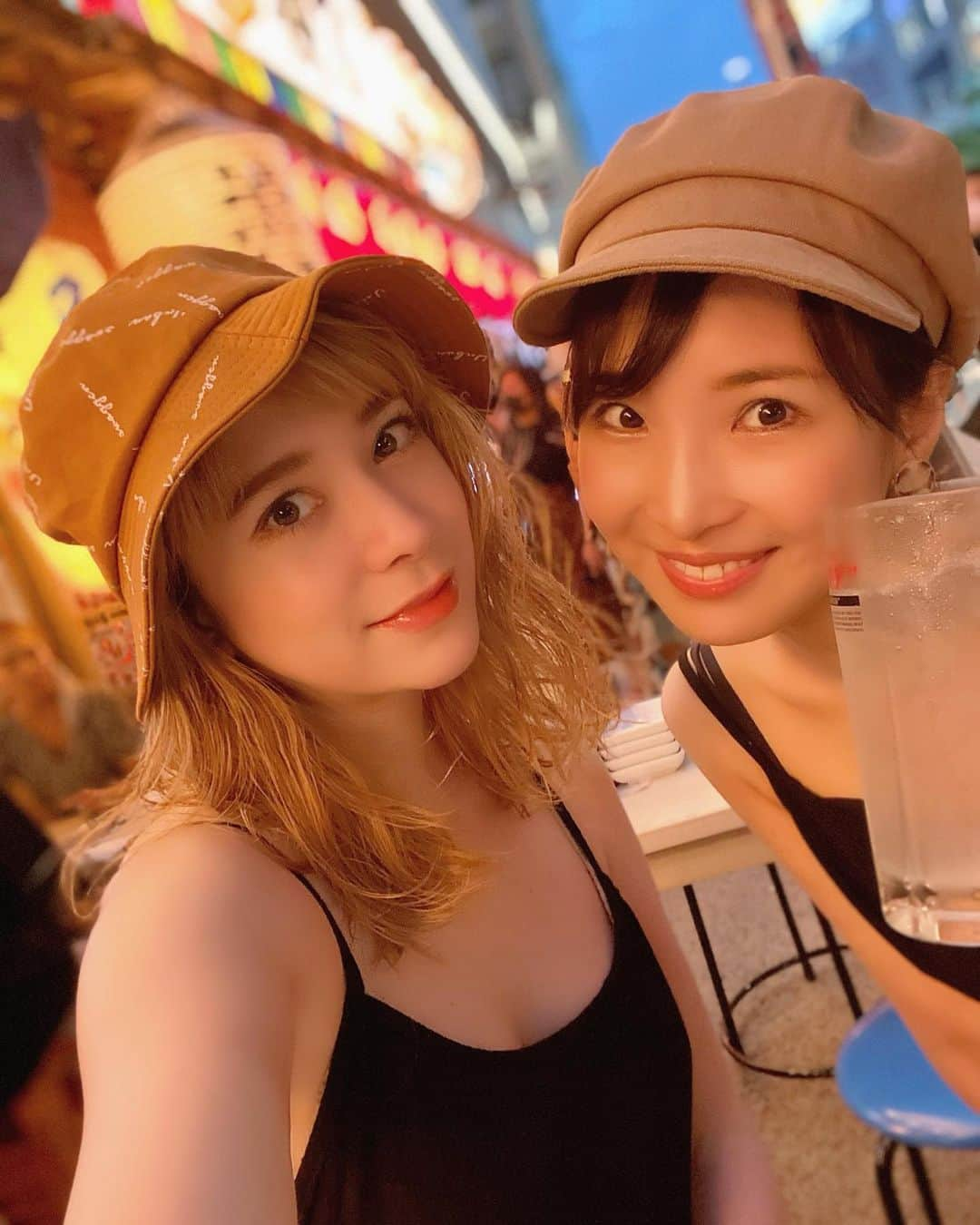 工藤ジェニファー茉侑さんのインスタグラム写真 - (工藤ジェニファー茉侑Instagram)「@shibuya_yokocho  出てくるの遅いし、店員さんやる気なさそうで残念だったけど、夏の夜と横丁の灯りの雰囲気は好き💋  #魚利喜　コスパは微妙だけどメニューは多い👏　  楽しみにしてた地方餃子とやきとりの食べ比べ、、、各店舗からの出前注文が現在できませんとゆわれて断念😭😢🙅‍♀️ オペレーションが改善されたらまた来たいなぁ。。🥺  #渋谷グルメ　#渋谷　#南平台　#代官山　#代官山グルメ #shibuya #shibuyatokyo #お酒好きな人と繋がりたい　#お酒　#グルメスタグラム　#美容好きな人と繋がりたい #居酒屋 #酒好きな人と繋がりたい #酒スタグラム #ダイエット　#サプリ　#ダイエッターさんと繋がりたい #ダイエット仲間募集中 #ダイエット部　 #新橋グルメ #新橋　#新橋カフェ #酒好きな人と繋がりたい #酒好き女子 #japanesegirl #渋谷横丁　#miyashitapark #やきとり #出前注文 #レーション」9月13日 13時35分 - jennifermayu_s