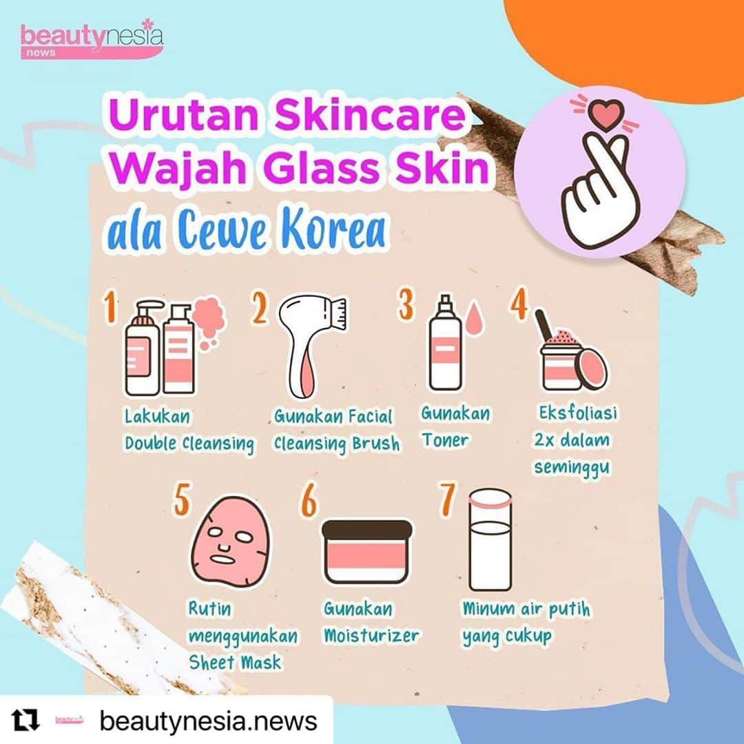 Beauty | Health | Fashionさんのインスタグラム写真 - (Beauty | Health | FashionInstagram)「Kalau kamu ngikutin tren korea pasti gak asing dengar istilah ini. Glass skin memberikan kesan wajah yang halus, mulus seperti tanpa pori-pori dan terlihat bening, sama seperti glass atau kaca. Kali ini Beautynesia News akan kasih kamu tips gimana caranya memiliki Glass Skin seperti cewe korea. ⁣ ⁣ Ohiya, coba sebutin akrtis dan drama korea yang lagi kamu suka banget nih beb hihi ? ⁣ ⁣ --⁣ ⁣ #BeautynesiaNews #Glowing #GlowingSkinCare #SkincareRoutine #KoreanSkinCare #10StepKoreanSkinCare #BeautyTips #GlassSkin #MakeUpDirumahAja #DirumahAja #TipsKecantikan #MakeupPemula #MakeupRemaja #TipsCantik #InfoKecantikan #InfoMakeup」9月13日 13時47分 - beautynesia.id