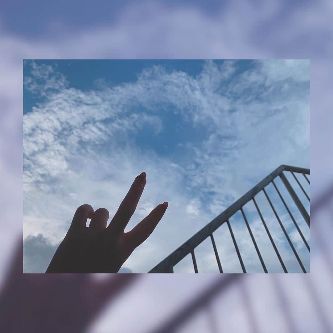 桜野羽咲さんのインスタグラム写真 - (桜野羽咲Instagram)「✌️﻿ ﻿ ﻿ ﻿ ﻿ ﻿ さよならべいべ ﻿ ﻿ ﻿ ﻿ ﻿ ﻿ ﻿ ﻿ #skyphotography #sky #peace #japanesegirl #akihabara #akihabarajapan #photography #nowplaying #music #✌」9月13日 14時08分 - sakuranousa