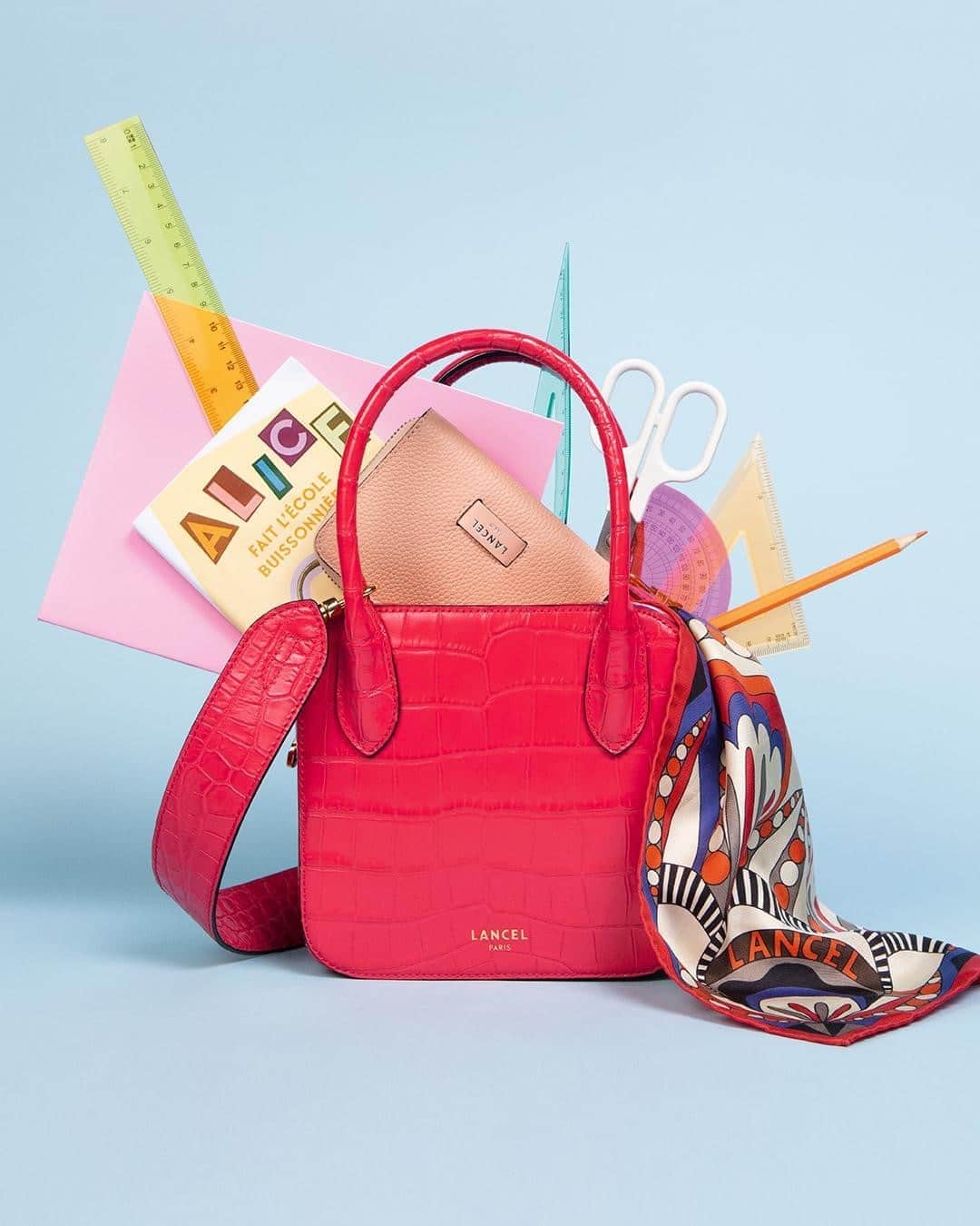 のインスタグラム：「There is a new kid on the block Alice – Shiny croco style leather – Raspberry Le petit nouveau  Alice – Cuir façon croco brillant – Framboise  #AliceByLancel #FW20 #Lancel」