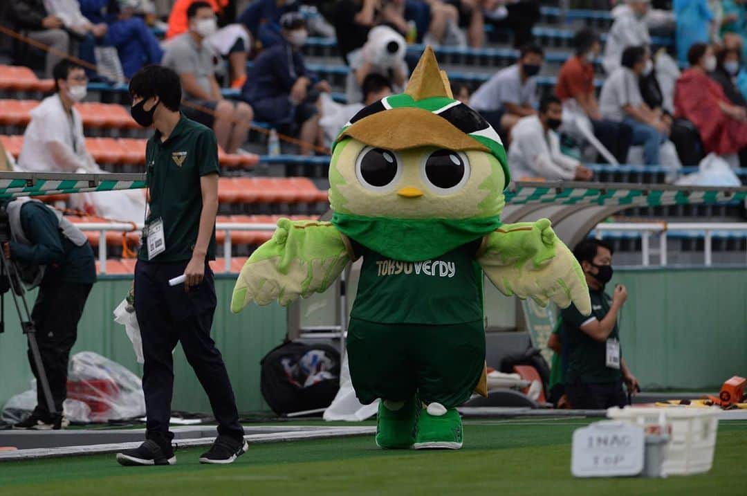 のインスタグラム：「One year ahead of the launch of @we_league_jp, Japan's first professional women’s soccer league, fans got a glimpse of the level they could expect on Saturday when @tokyo_verdy hosted @inac_kobe_official in the #NadeshikoLeague. INAC finished the night on top 2-1 after a thrilling encounter featuring a number of Nadeshiko Japan stars.  . . . . . . . #INAC神戸レオネッサ #日テレベレーザ #女子サッカー #woso #soccer #weleaguejapan #womenssoccer」