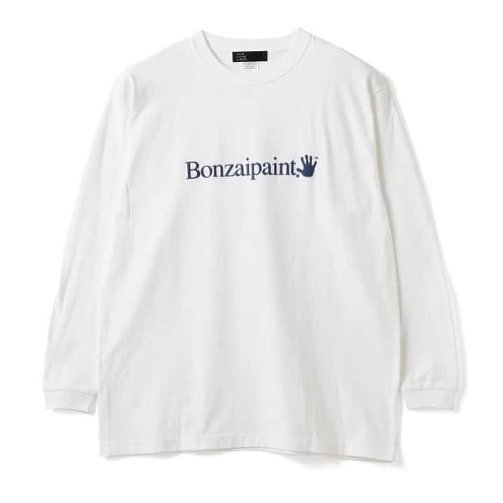 BEAMS JAPANさんのインスタグラム写真 - (BEAMS JAPANInstagram)「【倉科昌高 個展『TOTEMIC X』】  今回の展覧会では、倉科さんが94年から03年まで活躍した”Bonzaipaint”のロゴTシャツとハンドBキャップを復刻限定販売いたします。  【Bonzaipaint】 バンザイとペイント(塗る、絵を描く)の合成語。日本人にとってバンザイという言葉は、勇ましく、可笑しく、そして悲しくもあります。Tシャツであなたにメッセージを届けます。それは文字(言葉)や図案で出来ています。着てもらったら、あなたは保菌者となってメッセージという菌の運び屋(メッセンジャー)になってくれるのです。そんなあなたをCarrierと呼び、大切な存在として考えています。  BEAMS JAPAN 5F B GALLERY @b_gallery_official ☎︎03-5368-7309  #倉科昌高 #masatakakurasina #カスタムペインター #custompainter #TOTEMICX #B_GALLERY #BEAMS_ARTS﻿ #bgallery #beamsjapan #beams #日本 #東京 #新宿 #Japan#tokyo#shinjuku」9月13日 15時24分 - beams_japan