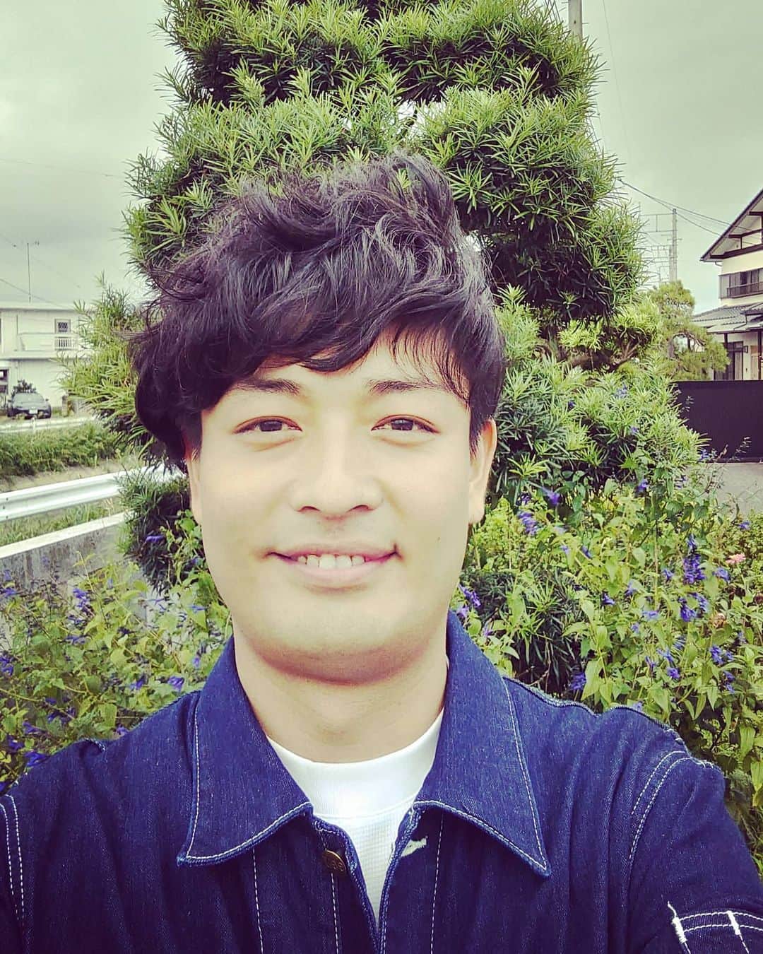 中村昌也のインスタグラム：「ロケなう！！  自然と触れ合い、美味しい食材を教えて頂いてます！まだ秘密ですが、、、  美味そう〜😋」