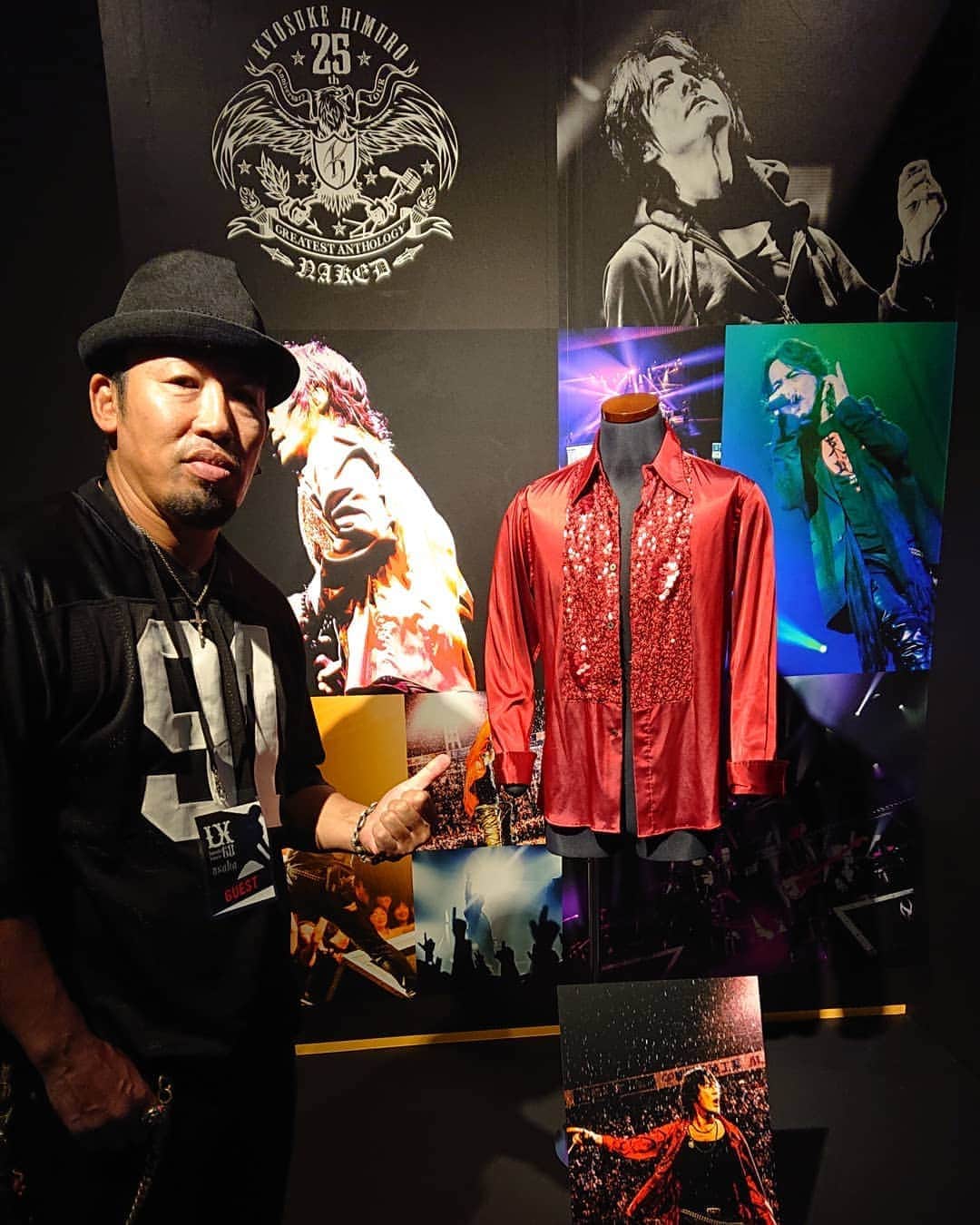 武蔵のインスタグラム：「先日「氷室京介」展にお邪魔してきました。  時代背景と共に氷室さんの歩みが紹介されています。  この頃は俺はこうしてたなぁ～と思い出しながら回りました。  招待してくれたWOWOW様、ありがとうございました。  #武蔵 #氷室京介  #氷室京介展」