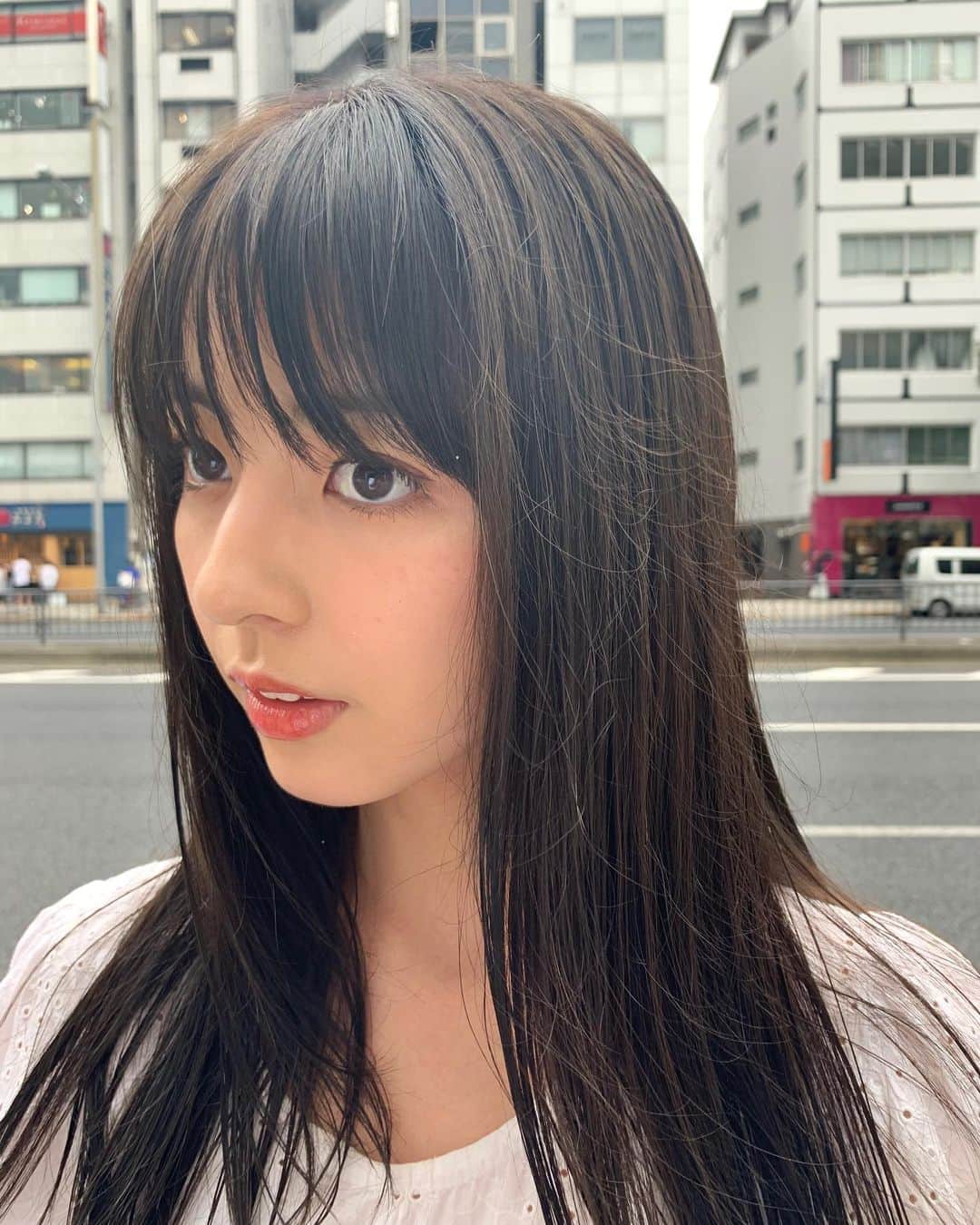 柳ゆり菜さんのインスタグラム写真 - (柳ゆり菜Instagram)「髪色暗く☺︎  #湿気でアホ毛が」9月13日 16時23分 - yurinayanagi__