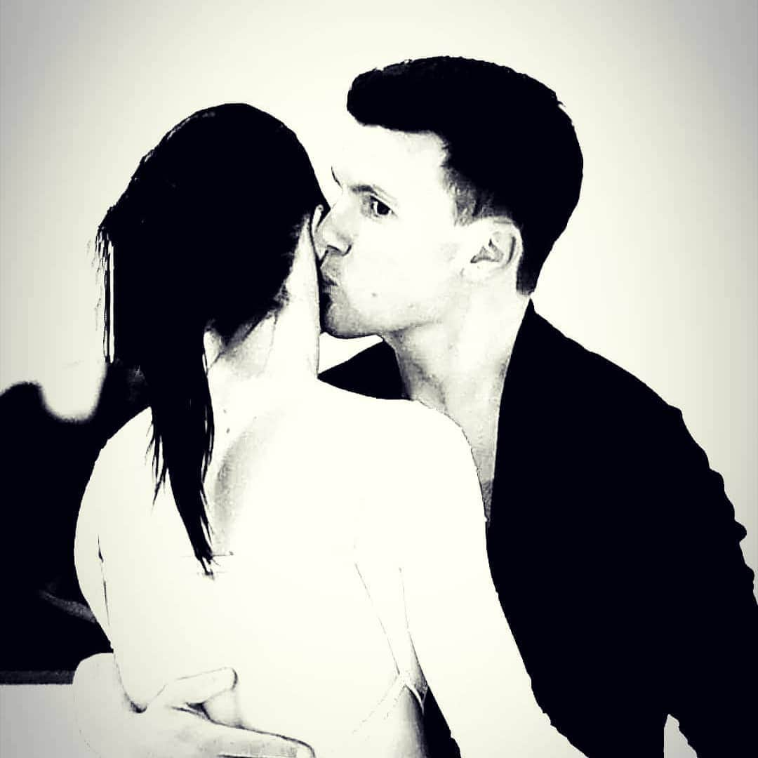 シャルレーヌ・ギニャールさんのインスタグラム写真 - (シャルレーヌ・ギニャールInstagram)「❤❤❤ #love #kiss #mylove #figureskating #aftercompetition #emotions #iloveyou」9月13日 16時41分 - charleneguignard