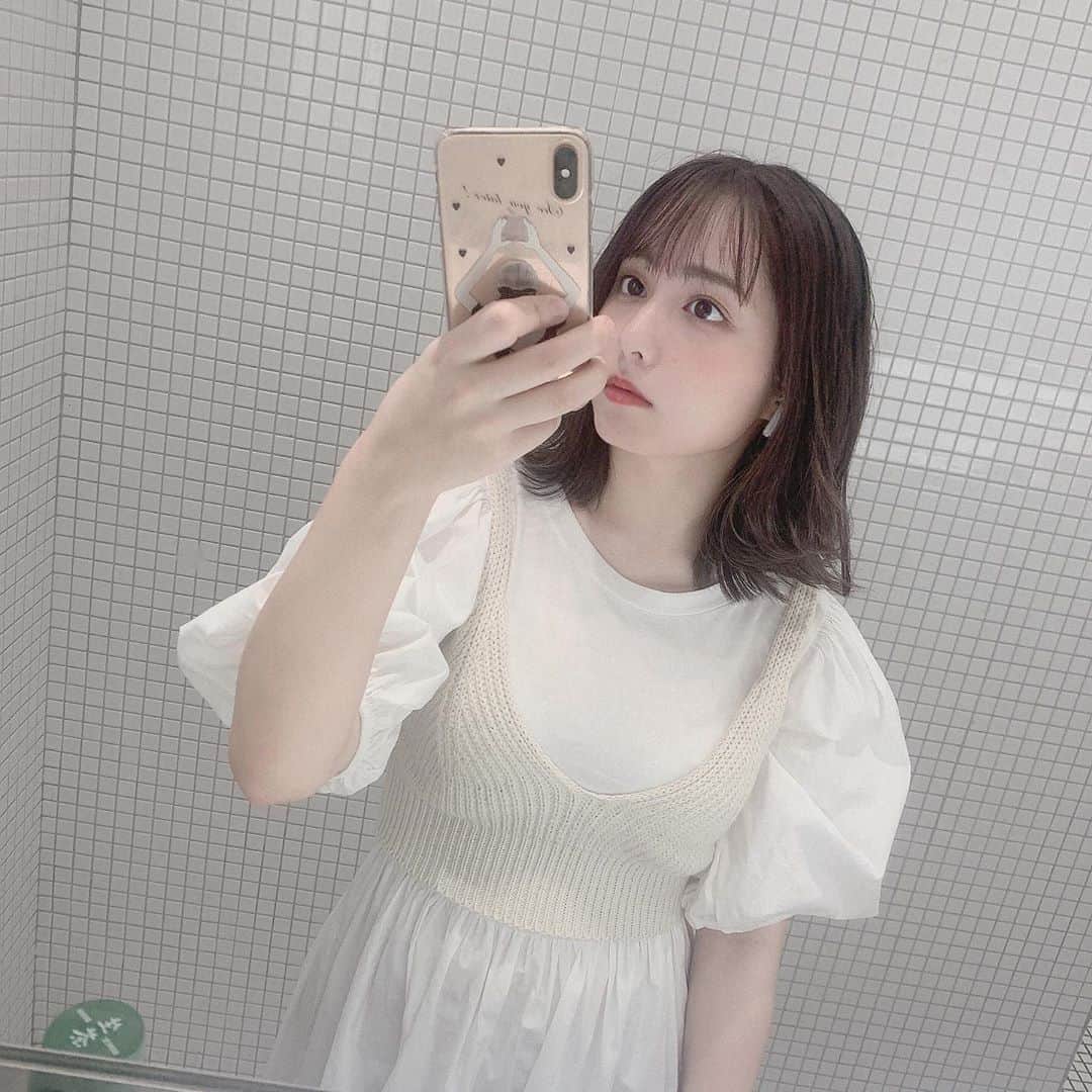 前田美里のインスタグラム：「にちようび。(ZARAコーデ) . .  #日曜日 #zara #zarawomen #今日のコーデ  #女子力 #自撮り  #film #film_jp #photo  #selfie #ファインダー越しの私の世界 #写真好きな人と繋がりたい #ヲタク #欅坂46 #日向坂46 #フォロワー募集中 #japanesegirl #fashion #follow #followme #좋아요 #팔로우미 #팔로미 #오오티디」