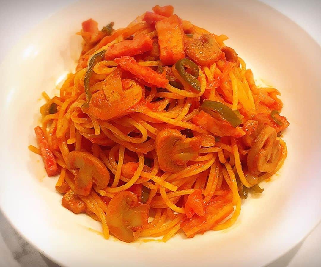 山岡実乃里さんのインスタグラム写真 - (山岡実乃里Instagram)「よく料理は作ってます🍳 パスタだけをピックアップしてみた🍝✨ 外で食べるのも好きなんだけど、自分でもこの味再現したい！と思って作っちゃう。  #過去pic #料理記録 #自炊女子  #自炊生活 #パスタグラム  #cookingram #pastagram #pastalover」9月13日 16時42分 - minorin1016