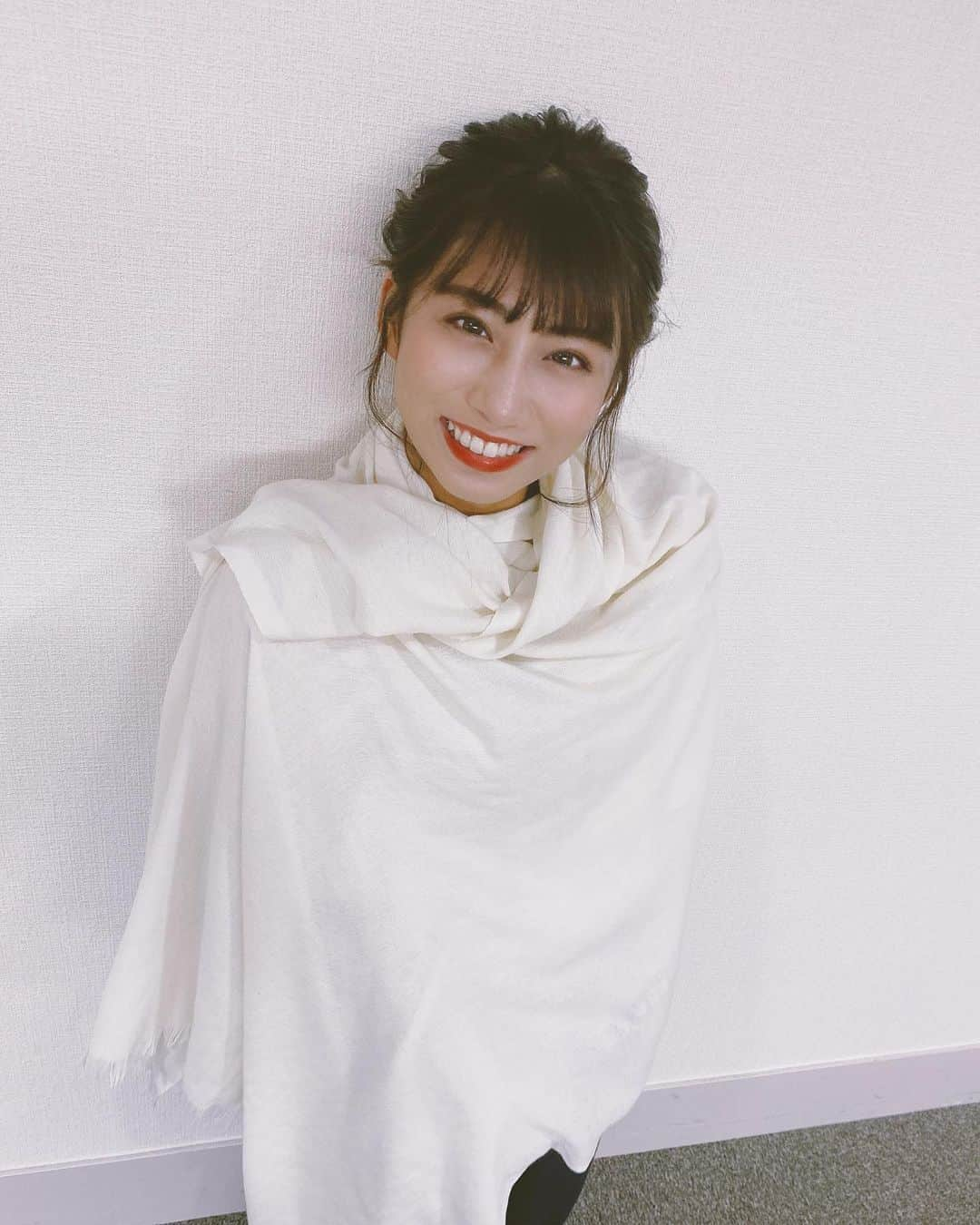 坂本遥奈さんのインスタグラム写真 - (坂本遥奈Instagram)「メイクさんが貸してくれたの巻いたらテルマエロマエ感が。 最近映画見たばかりなのでね😚 柚姫が撮ってくれました📸」9月13日 22時14分 - haruna_sakamoto_official