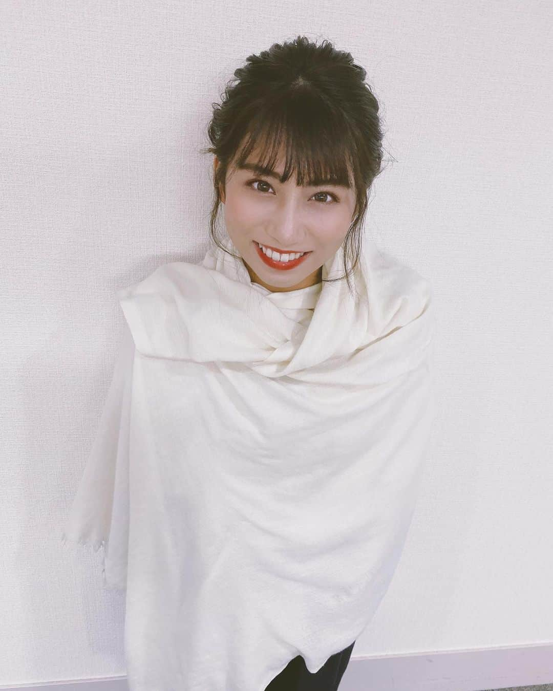 坂本遥奈さんのインスタグラム写真 - (坂本遥奈Instagram)「メイクさんが貸してくれたの巻いたらテルマエロマエ感が。 最近映画見たばかりなのでね😚 柚姫が撮ってくれました📸」9月13日 22時14分 - haruna_sakamoto_official