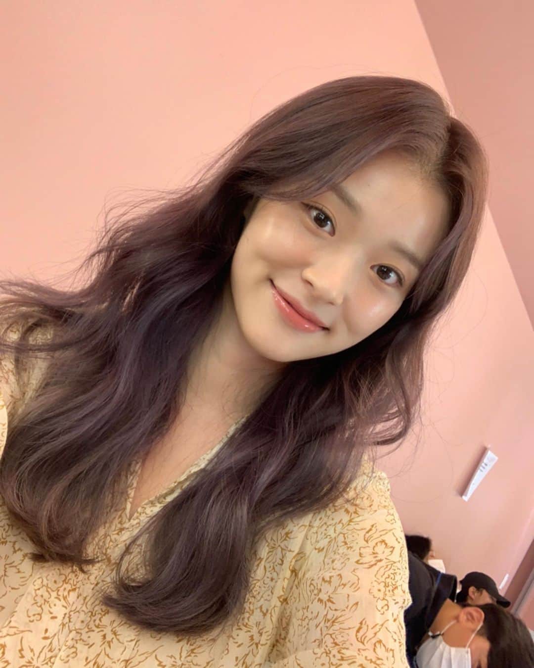 シン・ドヒョンのインスタグラム：「😊」