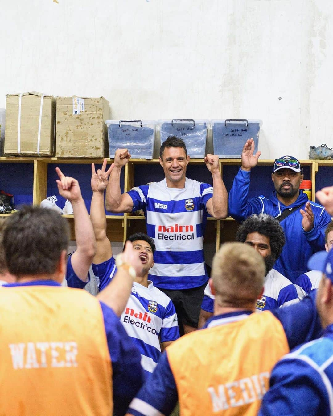 ダニエル・カーターさんのインスタグラム写真 - (ダニエル・カーターInstagram)「It was an honour to play with my grassroots team @southbridgerugby_footballclub this weekend, and getting to lift the Coleman Shield for the first time was the cherry on top! Well done boys. #rugby #southbridge swipe left! 📸 x @kai_schwoerer @gettyimages」9月13日 16時54分 - dancarter_