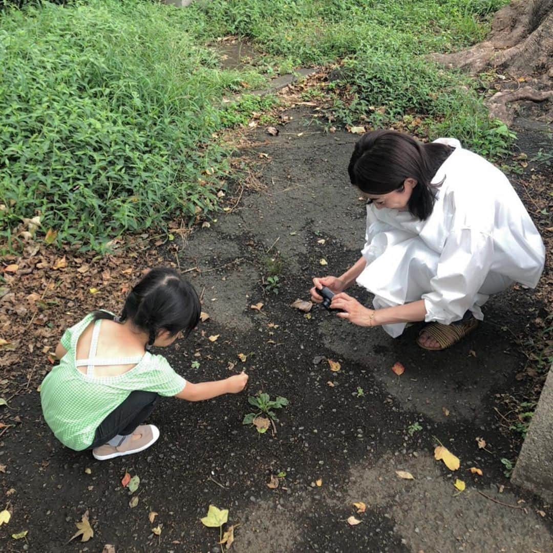 高垣麗子さんのインスタグラム写真 - (高垣麗子Instagram)「・ ・ ・ 充実した日曜日 久しぶりに親友と母娘でお散歩🎵  夏の終わりをまだ少し感じながら、子どもの成長をしっかりと感じたのでした👧🏻👧🏻  いつも有難う𓂃𓂃𓂃  ・ ・ #myfriends  #love」9月13日 17時03分 - reikotakagaki