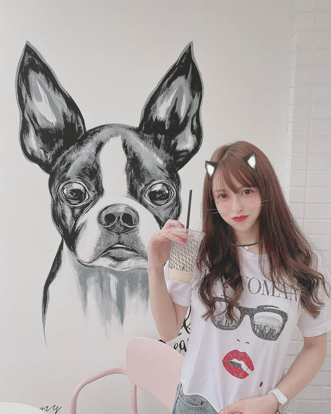 ririさんのインスタグラム写真 - (ririInstagram)「#代官山 cafe☕︎🍃 まっっったり🐸日曜日💕  後ろはリボン🐶🎀ぢゃないょ🤨✌︎w  #love #happy #代官山」9月13日 17時16分 - riri.ribon