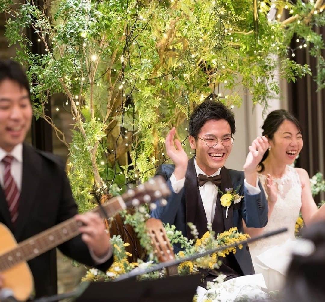 KIYOMIZU京都東山 公式さんのインスタグラム写真 - (KIYOMIZU京都東山 公式Instagram)「@kiyomizu_kyoto_higashiyama をフォローして、 『#kiyomizu京都東山』 『#kiyomizu花嫁』 『#スタイルズ花嫁』 をつけて投稿してくださいね＊ . 大切なゲスト達から、 心のこもった音楽のプレゼントを*  演奏を通じて会場が一体となり いつまでも心に残る素晴らしいひとときに◎ . ---------------------- . ▼ブライダルフェアの予約は インスタのTOPからcheck⚐ ＞＞＞ @kiyomizu_kyoto_higashiyama . #スタイルズ花嫁 #dress #kyoto #kiyomizu #wedding #ウェディングレポ #チャペル #ブライダルフェア #プレ花嫁 #卒花 #結婚式 #結婚式場 #結婚式準備 #京都 #京都花嫁 #関西花嫁 #Dressy花嫁 #maricuru #シェアーズヘアメイク #余興 #余興演奏 #披露宴演出  #披露宴レポ #オリジナルウェディング #会場装飾 #ナチュラルウェディング」9月13日 17時17分 - kiyomizu_kyoto_higashiyama