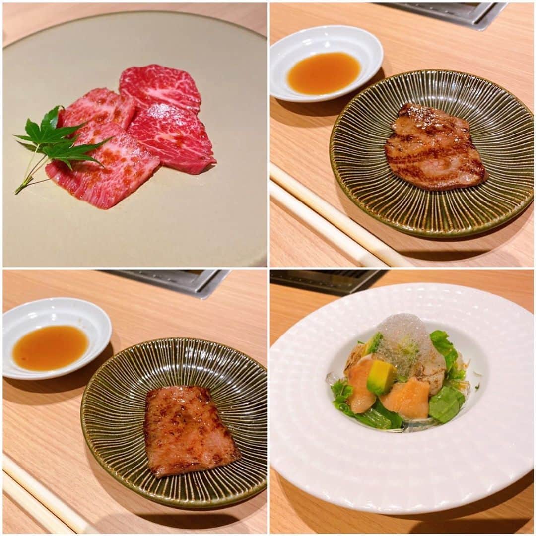 さわいえりさんのインスタグラム写真 - (さわいえりInstagram)「東銀座に9/10オープンしたばかりの 📍#銀座きたお(@ginza_kitao )へ行きました✨  ミシュランビブグルマンを受賞したメンバーが プロデュースする素敵なお店💕  こちらで使用されているお肉は、 鹿児島県の希少種である 塘畜産の黒毛和牛A5ランクのみ！  銀座らしい、高級感のある個室で、 専属のスタッフさんが付いて焼き上げて下さるので、 ゆったりとお食事を楽しむことができます。  今回、オープン記念限定コースを頂きました🥰  まず、フレンチ料理を想像するような前菜から始まり、 タン元は脂が乗ってコリコリの歯応えがたまらない♩ タレで頂くザブトンは、とても柔らかくて幸せな気分に。  贅沢にも旬の松茸を巻いて食べるしゃぶしゃぶは、 特製のごまだれで食べると濃厚な秋の味覚を堪能出来ます。 そして、サッと焼き上げ雲丹を巻くすき焼きは、 黄身を絡めるとほっぺたが落ちるほど美味しい🥺💕  トリュフの乗った茶碗蒸しや、 どれも贅沢で豪華な食材に感激✨  〆は、特製のハンバーグカレーとスダチ冷麺から選べます。 デザートまで美味しくて、お腹いっぱい胸いっぱいになりました🥰  今回友人と行きましたが、 お店の雰囲気が良いので 家族のお食事やデートにもおすすめ！ また是非伺いたいお店です。 ・ ・ 個室焼き肉《銀座きたお》 💒 東京都 中央区 銀座3-9-11 紙パルプ会館B1F ・ ・ ・ ・ ・ ・ ・ ・ ・ ・ #銀座#焼き肉#東銀座#黒毛和牛a5ランク#すき焼き#しゃぶしゃぶ#雲丹#松茸#トリュフ#高級食材#コース料理#焼き肉ディナー#ミシュランビブグルマン#銀座ディナー#銀座グルメ#うにく#肉テロ#飯テロ#肉食女子#肉割烹#高級焼き肉#和牛#黒毛和牛#食べログ#食レポ」9月13日 17時32分 - beauty_eri7