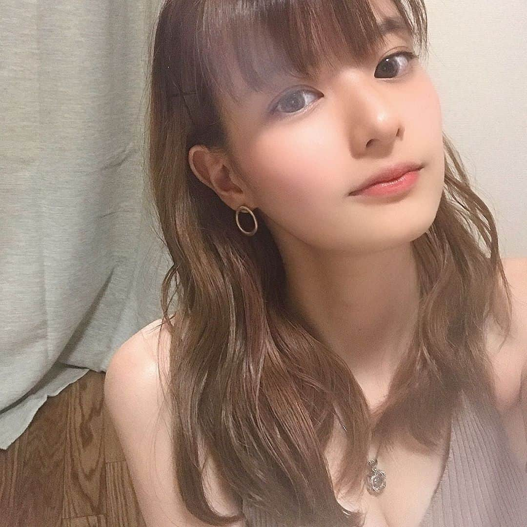 みづちゃさんのインスタグラム写真 - (みづちゃInstagram)「お出掛けの予定だったけど 準備してからその予定がなくなってしまったからメイクもしたし自撮りした〜 . . . #自撮り #髪型 #ヘアアレンジ  #女子 #girl #いいね #good #instagood #followｍe」9月13日 18時00分 - mizuki.1201.21