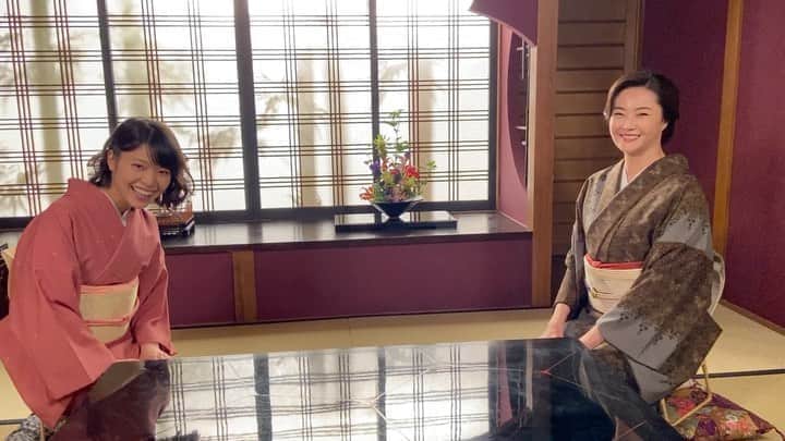 【公式】私たちはどうかしているのインスタグラム：「﻿ ‪第6話まであと3日‼️﻿ 本日のカウントダウンはこちら🌟‬﻿ ﻿ ‪#今日子たんモード‬﻿ ‪#にすぐなれちゃう観月さん😎‬﻿ ‪#今日子部屋にワクワクのゆきのちゃん🦋‬﻿ ‪#チーム女将に加入❔‬﻿ ‪#栞ちゃんの決断とはっ⁉️‬﻿ ‪#私たちはどうかしている‬﻿ ‪#わたどう‬﻿ ‪#浜辺美波‬﻿ ‪#横浜流星‬﻿ ‪#岸井ゆきの‬﻿ ‪#観月ありさ‬﻿ ‪#第6話9月16日放送 ‬」