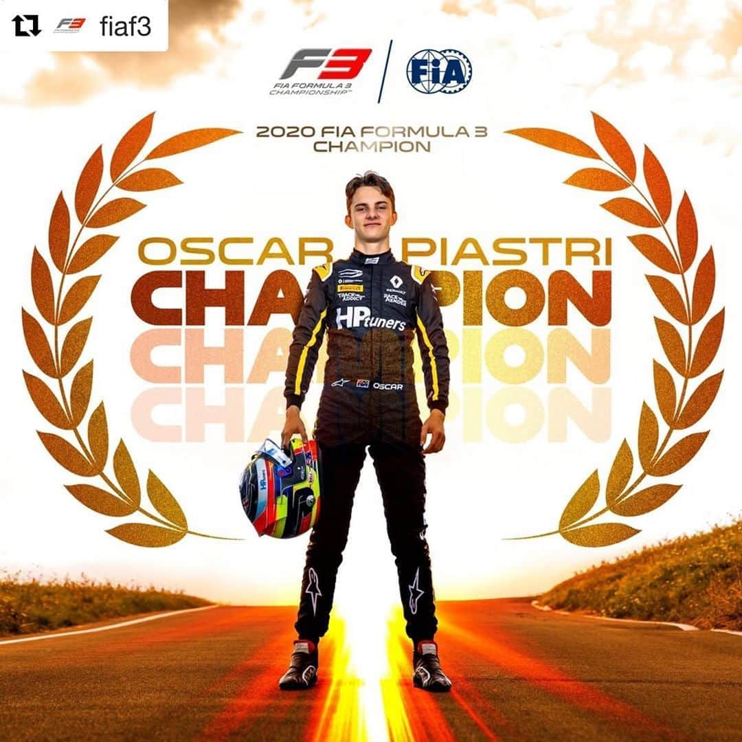 F1さんのインスタグラム写真 - (F1Instagram)「Australia’s Oscar Piastri is the 2020 #F3 champion! . After an incredibly tense final race at Mugello, Renault Sport Academy driver Piastri wins the championship by just 3 points from Theo Pourchaire, with Logan Sargeant another point back . #repost @fiaf3 . #Formula3 #RoadToF1 @oscarpiastri @renaultf1team」9月13日 18時20分 - f1