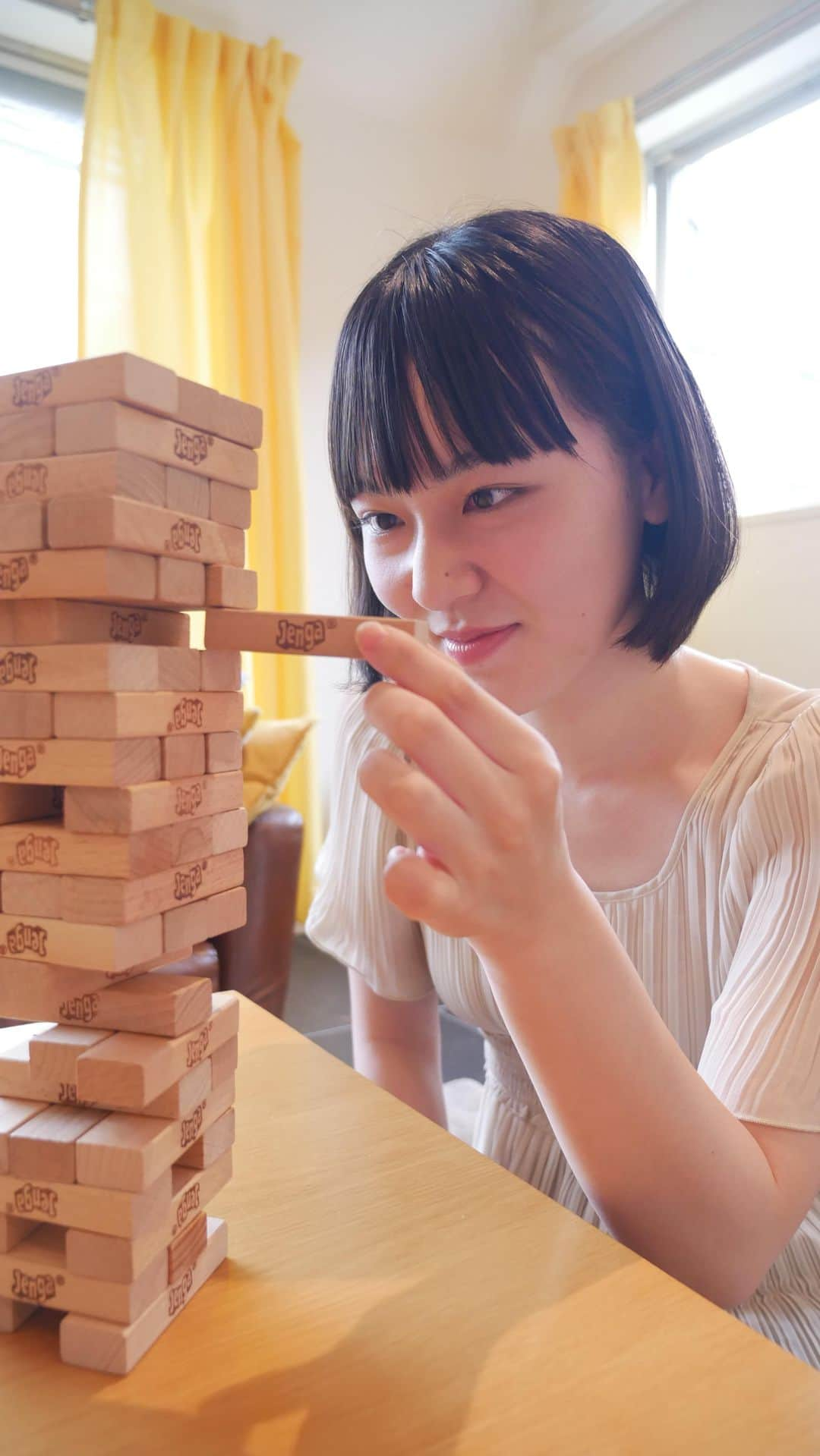 倉持乃英瑠のインスタグラム：「撮影風景をちょっとお届け💌 彼女目線を、味わえちゃうかも！？  ぜひ投票お願いします💓🙈  #ミスコレ #ミス慶應理工 #ミスコン #撮影 #矢上祭 #慶應」