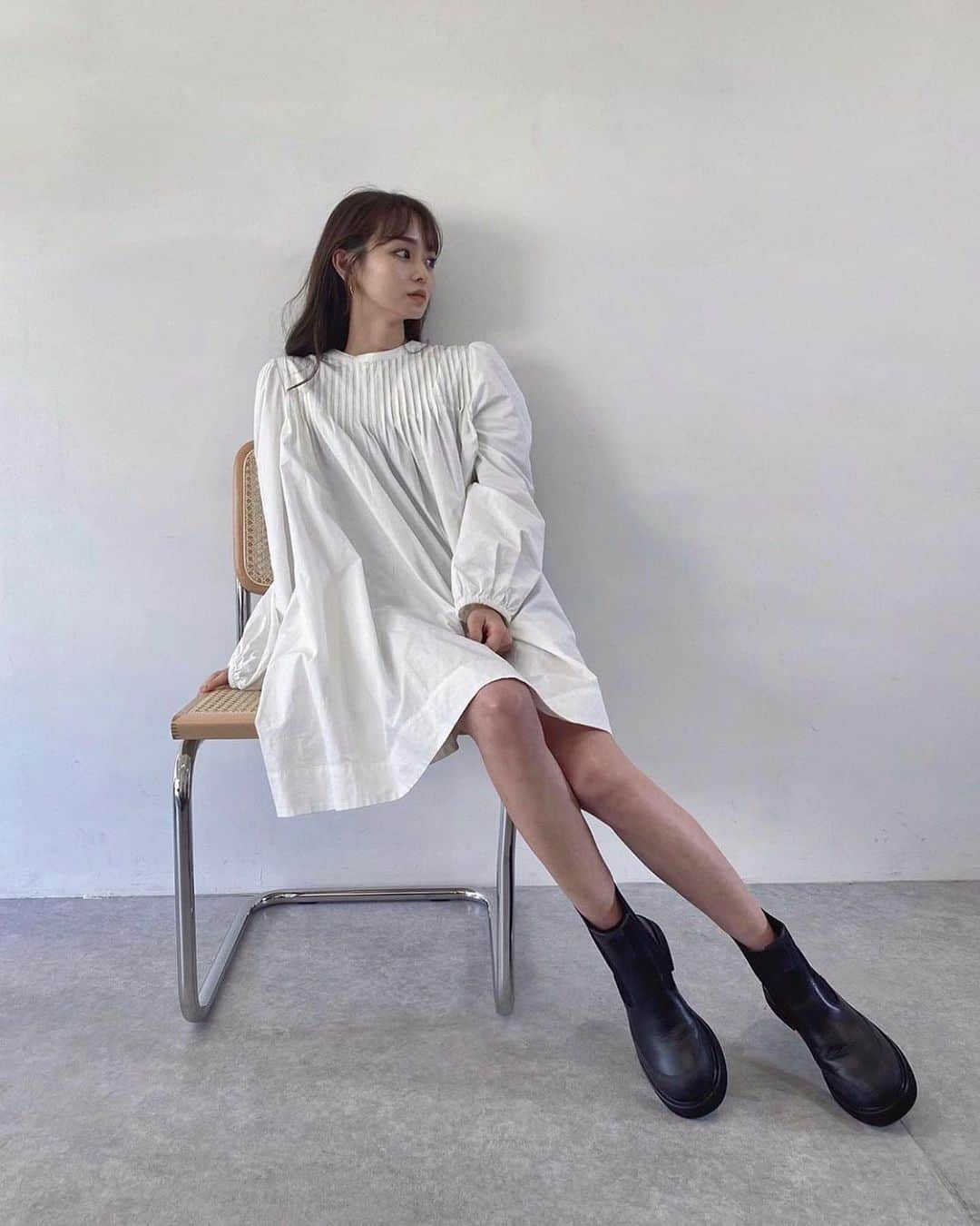 野口和弘のインスタグラム：「#CIECA. #ciecanoguchi  . @hironamarubayashi  . 今回のカラーはサファイアグレージュ。」
