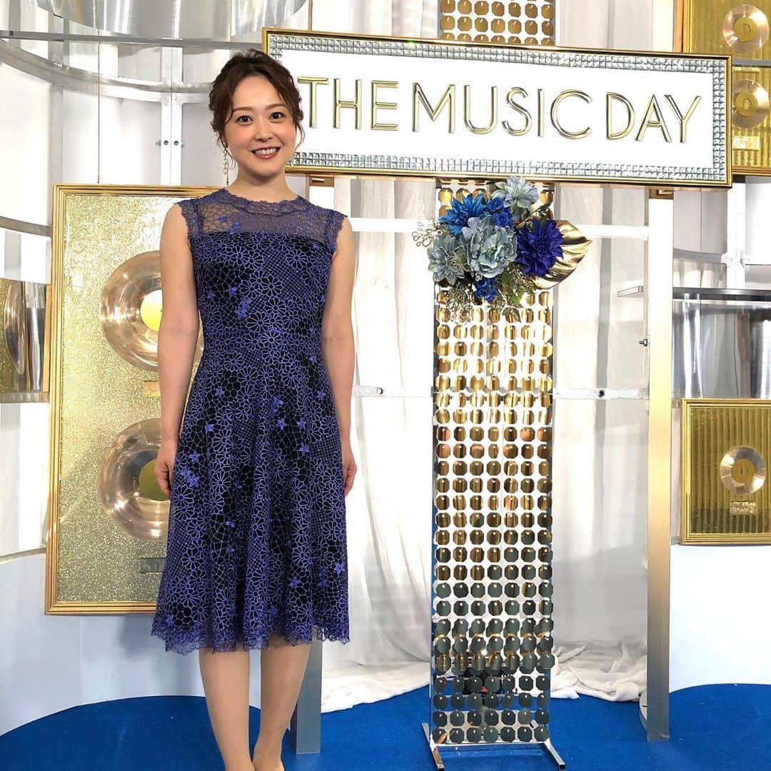 滝菜月さんのインスタグラム写真 - (滝菜月Instagram)「昨日はTHE MUSIC DAY﻿!! 大好きな音楽を聴き、﻿ バカリズムさんの大喜利に笑い、﻿ ８時間があっという間に過ぎました！﻿ ﻿ 寄り添ってくれたり、励まされたり、﻿ 気持ちを代弁してくれたり、、、﻿ 歌が持つ力を改めて感じた１日です。﻿ ﻿ 水卜さんに﻿ 『さっき撮った写真送って下さい〜』とお願いしたら﻿ 1ショットもくれました!!(多分誤送)笑﻿ 記念にどうぞ😊﻿💕 ﻿ #MUSICDAY」9月13日 19時02分 - taki_natsuki