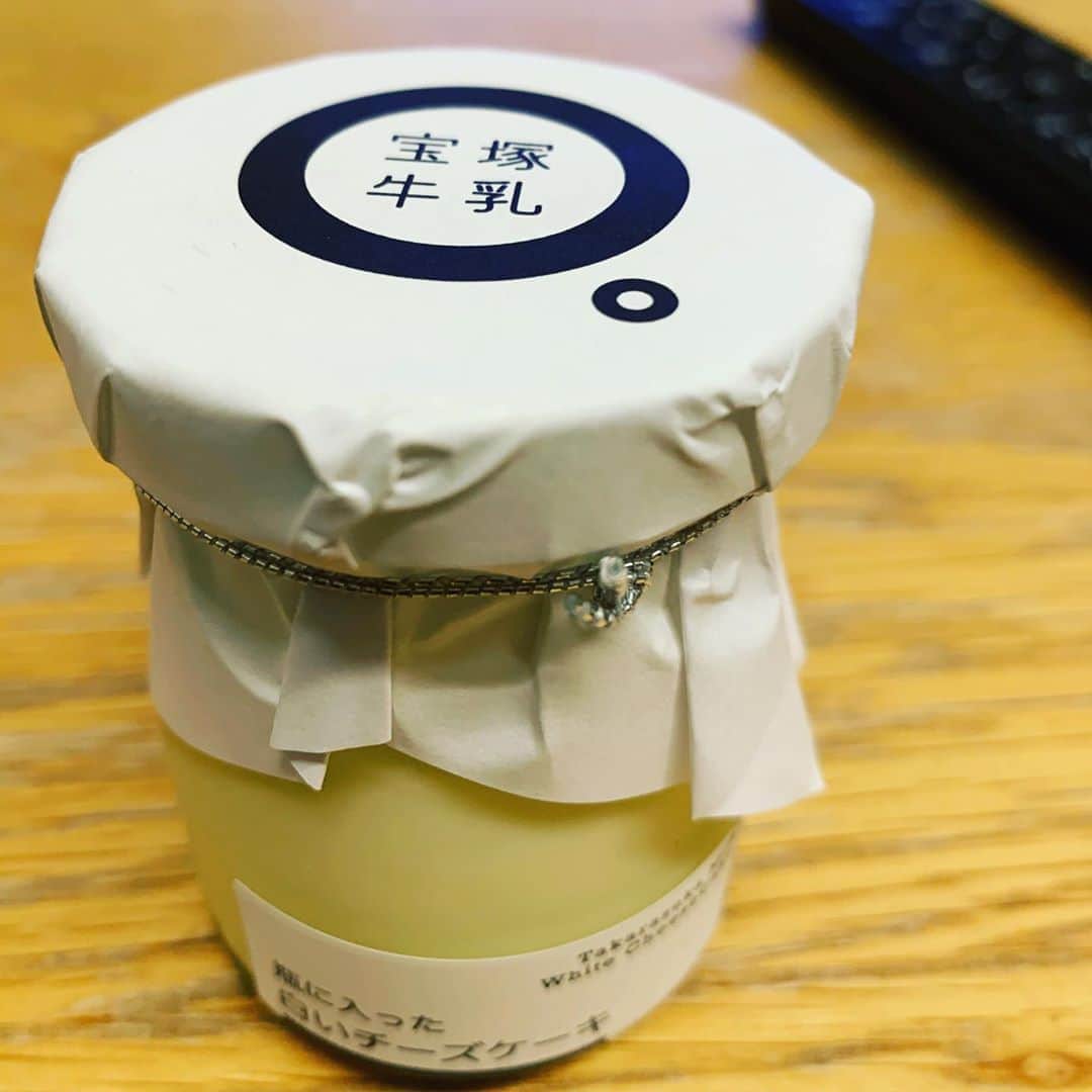 のインスタグラム：「宝塚牧場 白いチーズケーキ 超超超超超劇劇劇劇劇 うままままままし」