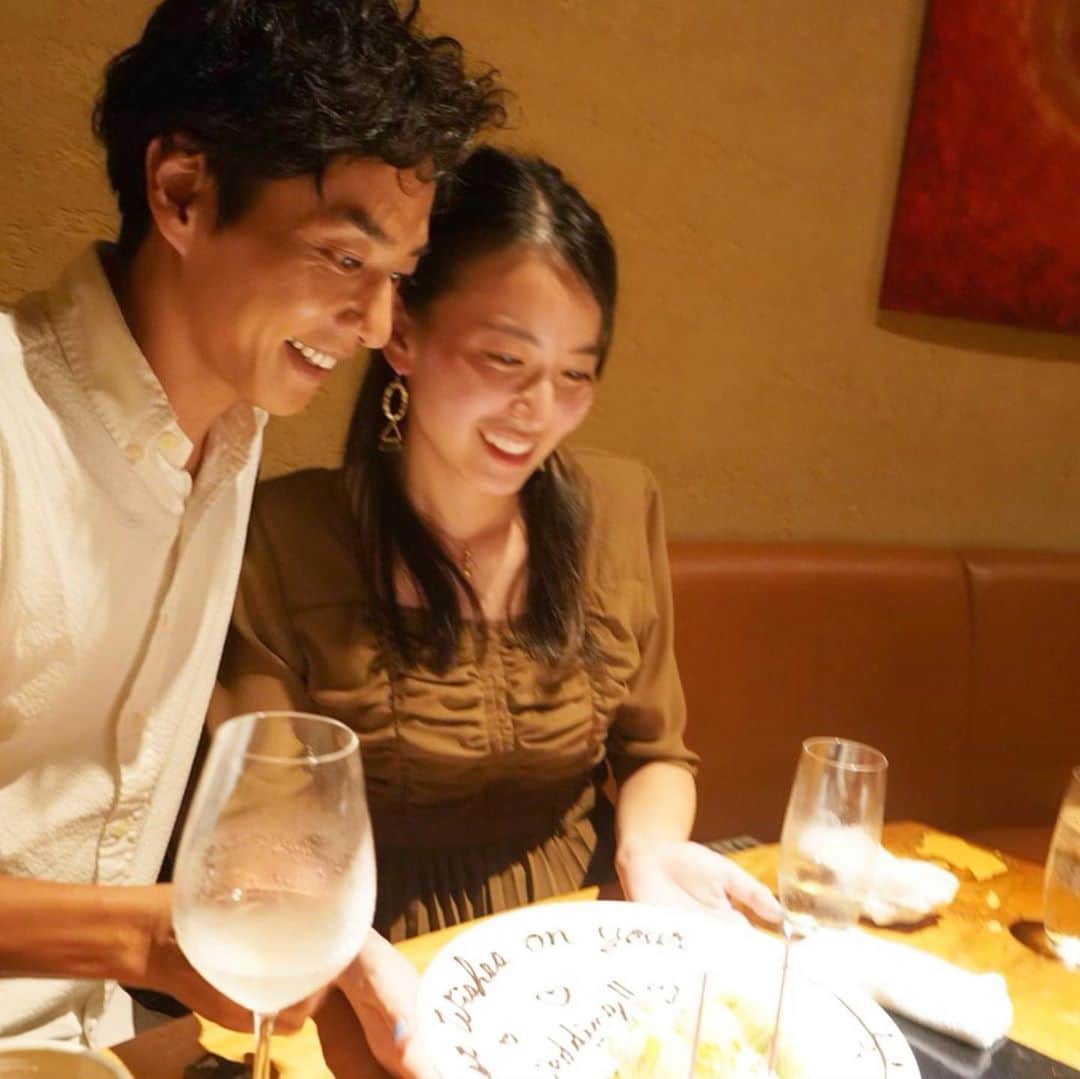 岩間恵さんのインスタグラム写真 - (岩間恵Instagram)「真也の友達ファミリーが 素敵なお祝いをしてくれました🥂🌹」9月13日 19時48分 - iwamame
