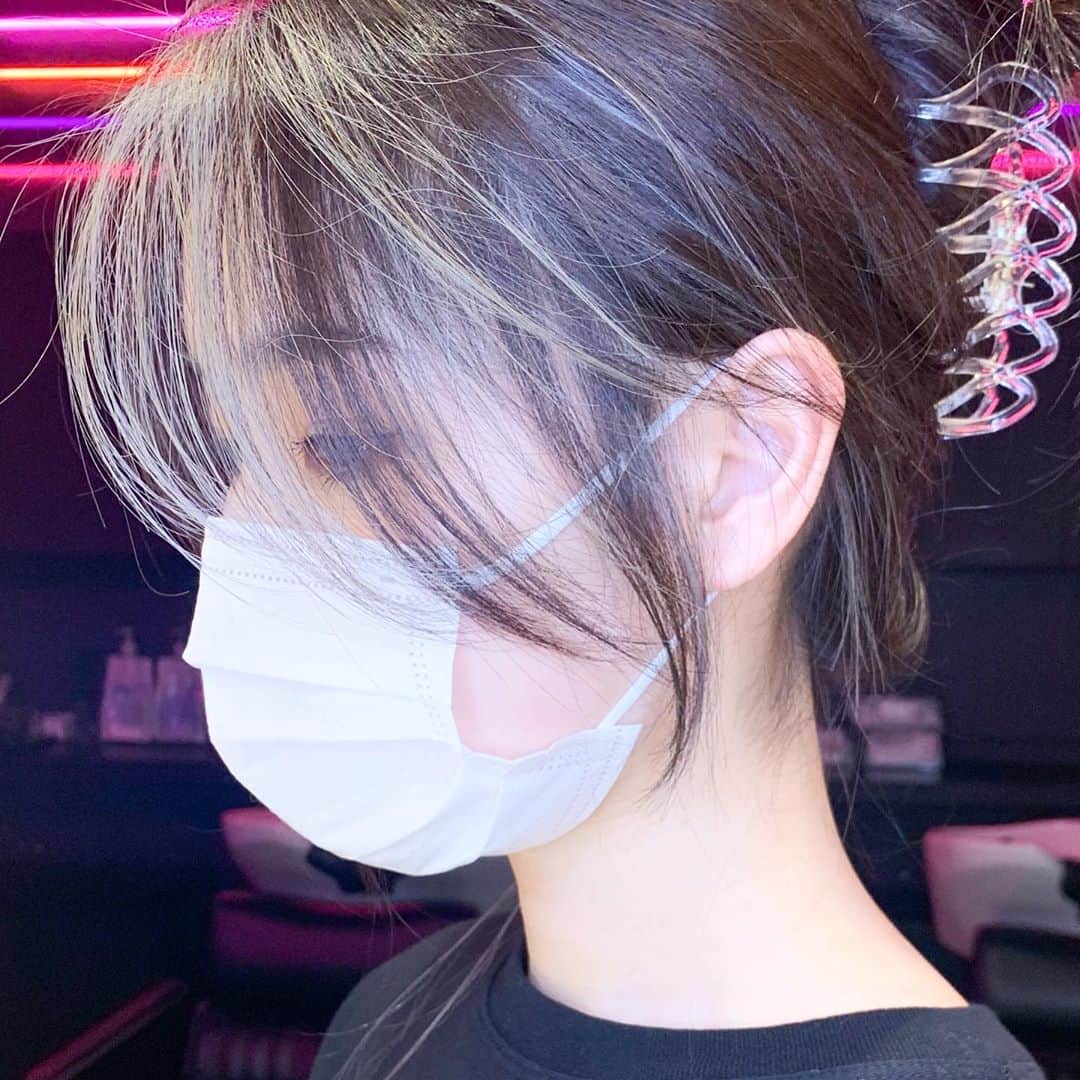 原涼香のインスタグラム：「𝐅𝐚𝐜𝐞 𝐡𝐢𝐠𝐡𝐥𝐢𝐠𝐡𝐭 アレンジした時も可愛いように狙って🤍 ㅤㅤㅤㅤㅤㅤㅤㅤㅤㅤㅤㅤㅤ」