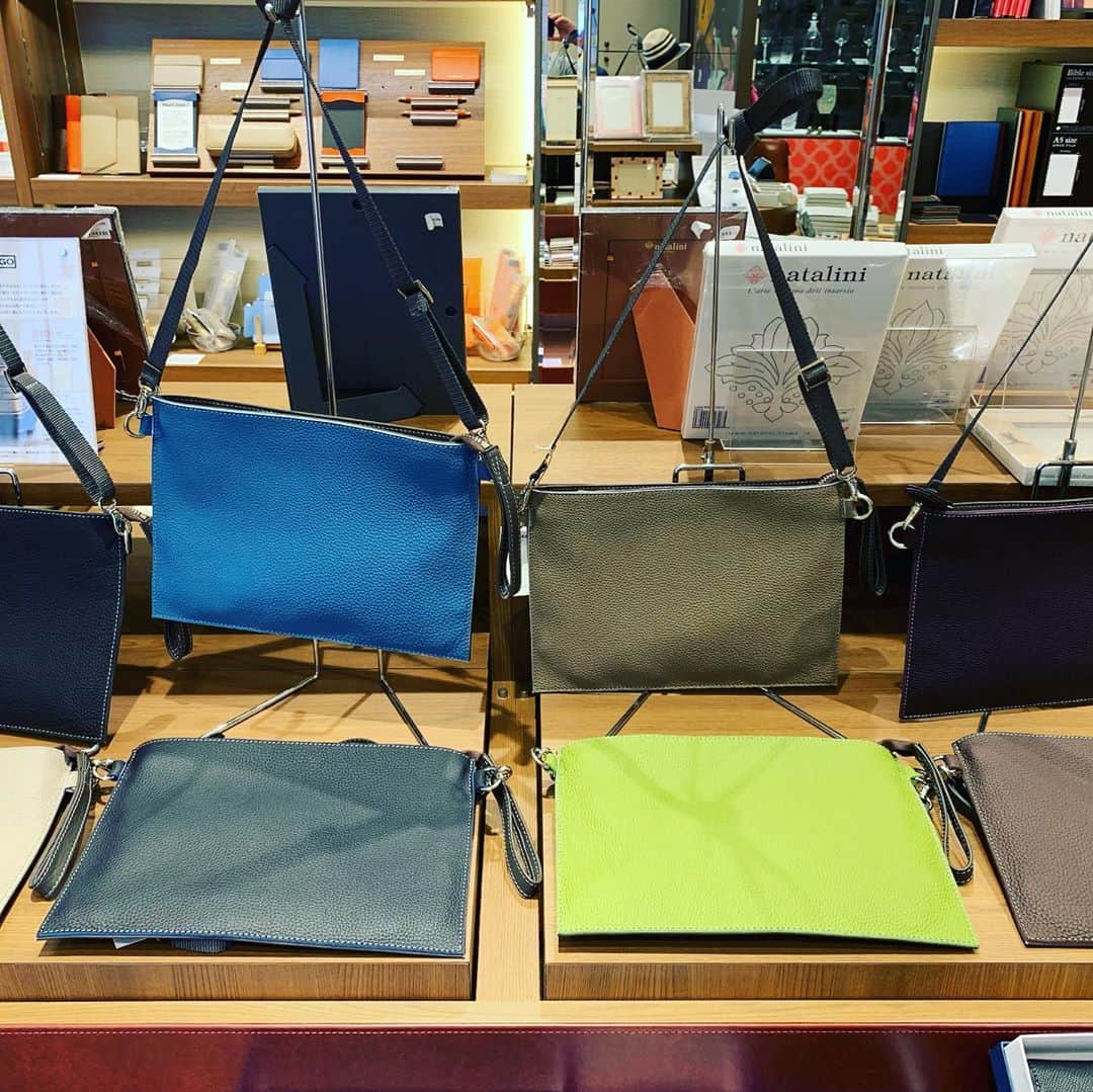 Omotecho Style Storeさんのインスタグラム写真 - (Omotecho Style StoreInstagram)「ピッチーノ リバーシブルのサコッシュ人気です。 ￥19,800　(税込) #ピッチーノ #リバーシブル」9月13日 19時58分 - omotechostylestore