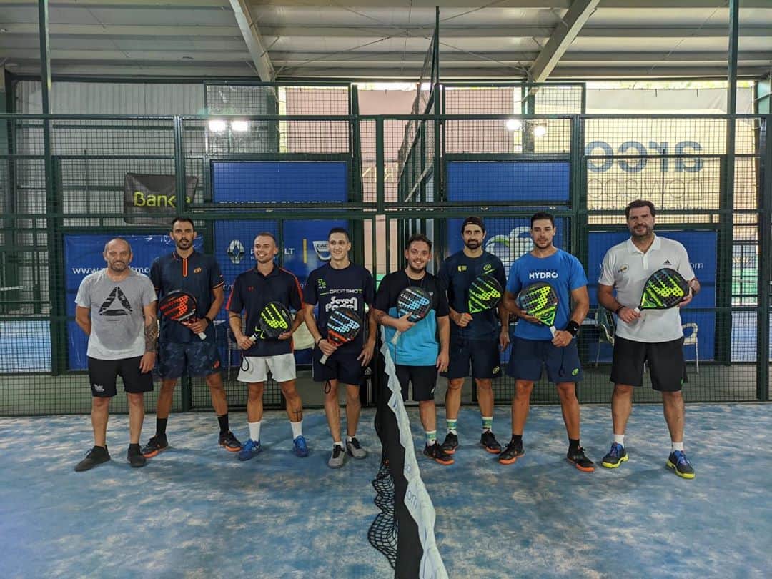 ジョルディ・コディーナのインスタグラム：「Buena mañanita de padel... @rubendelared al final siempre ganan los mismo... yo, y a veces, tú... 😂😂😂」
